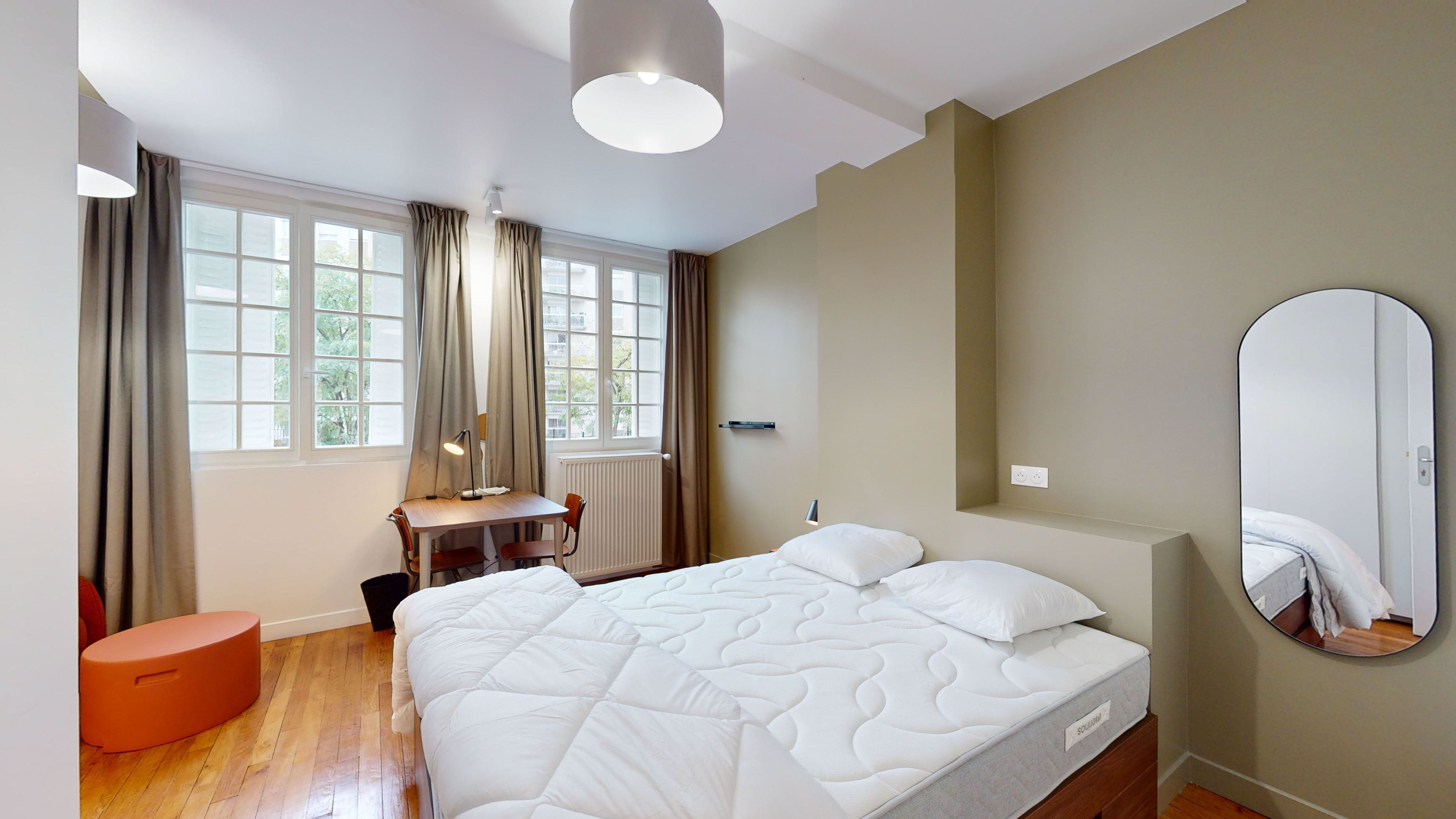  Room For Two People - 3  -  Brabo  - Gallery -  1