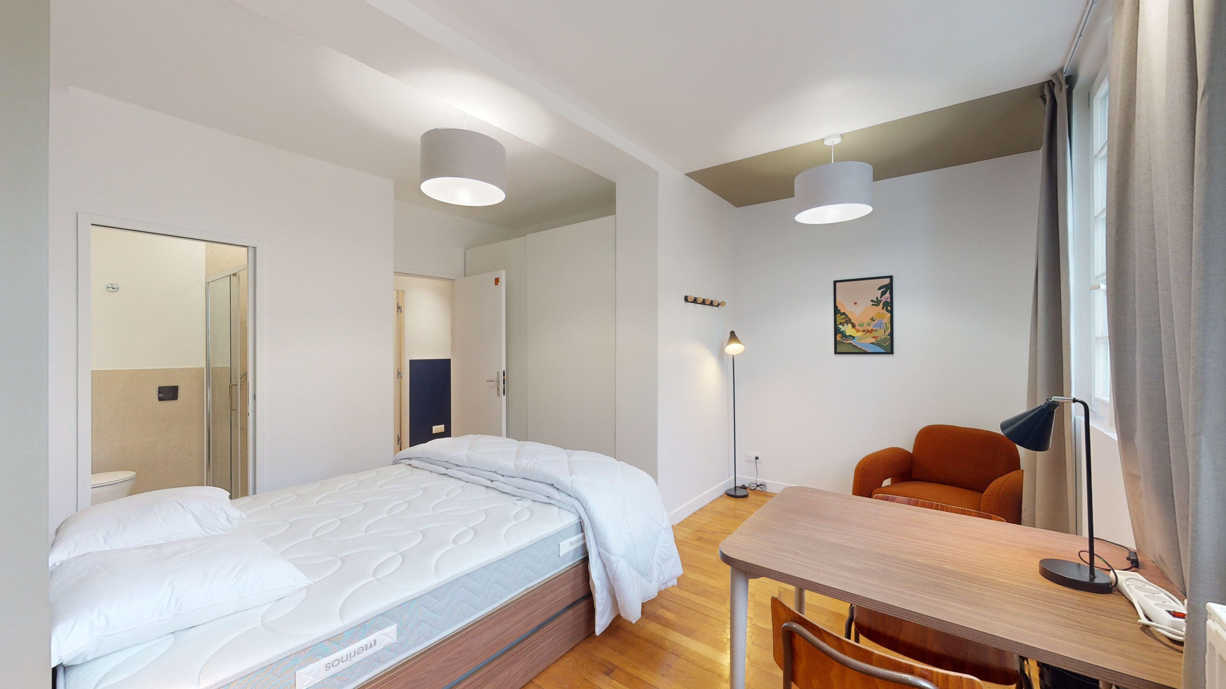  Room For Two People - 3  -  Brabo  - Gallery -  3