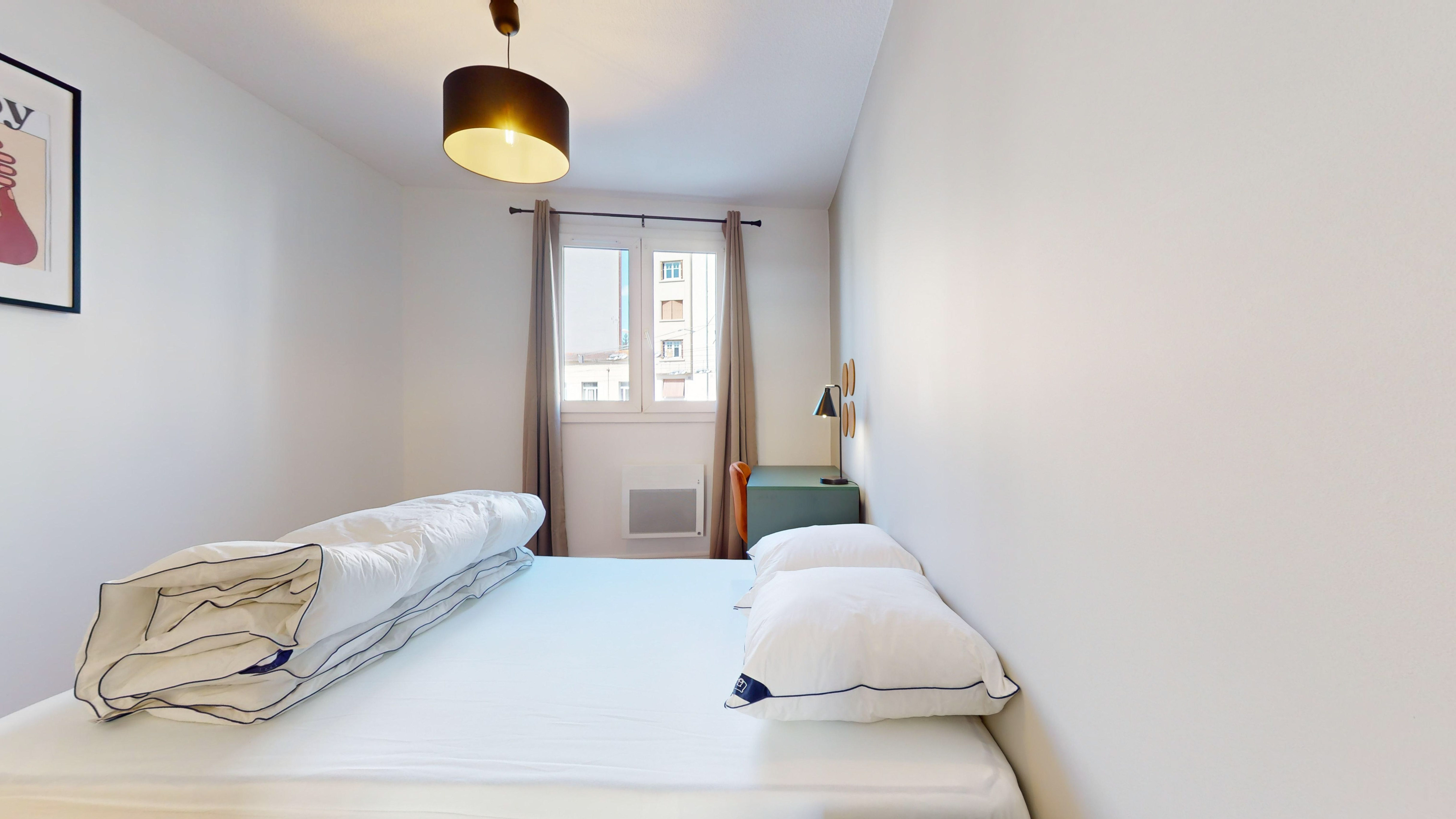  Room 2  -  Lyon Dauphiné  - Gallery -  3