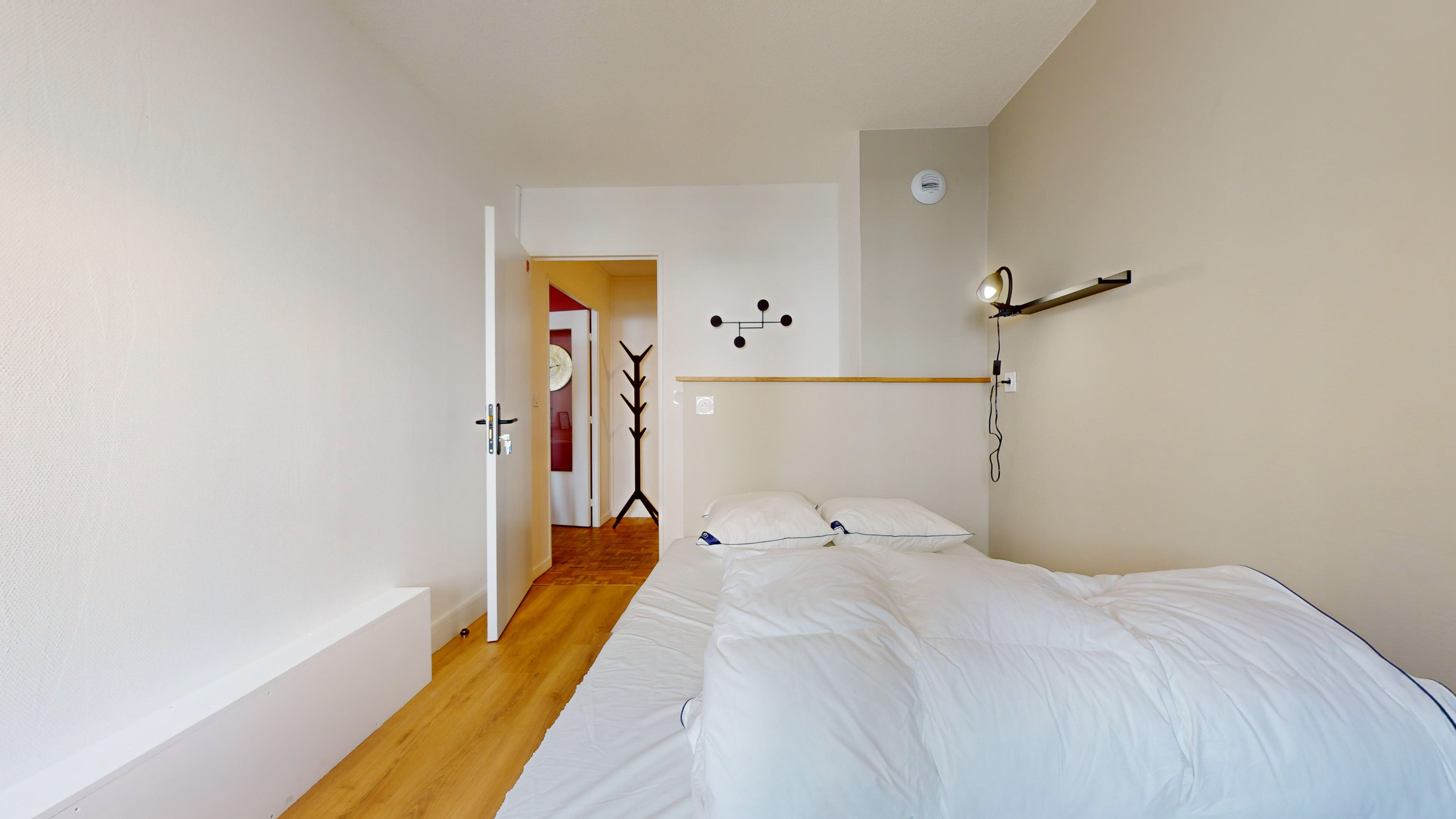  Room 3  -  Lyon Dauphiné  - Gallery -  4