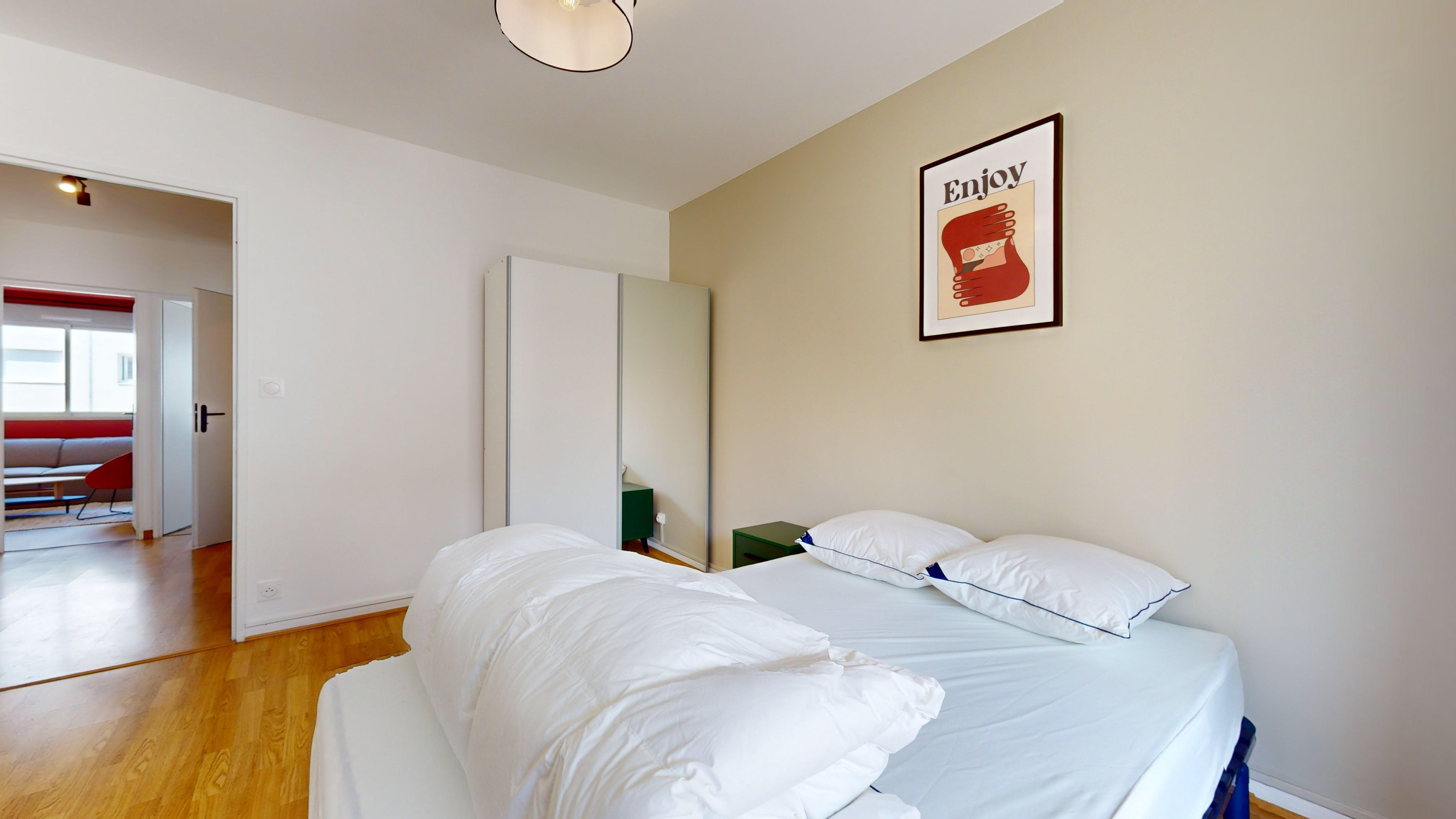  Room 2  -  Villeurbanne Racine  - Gallery -  2