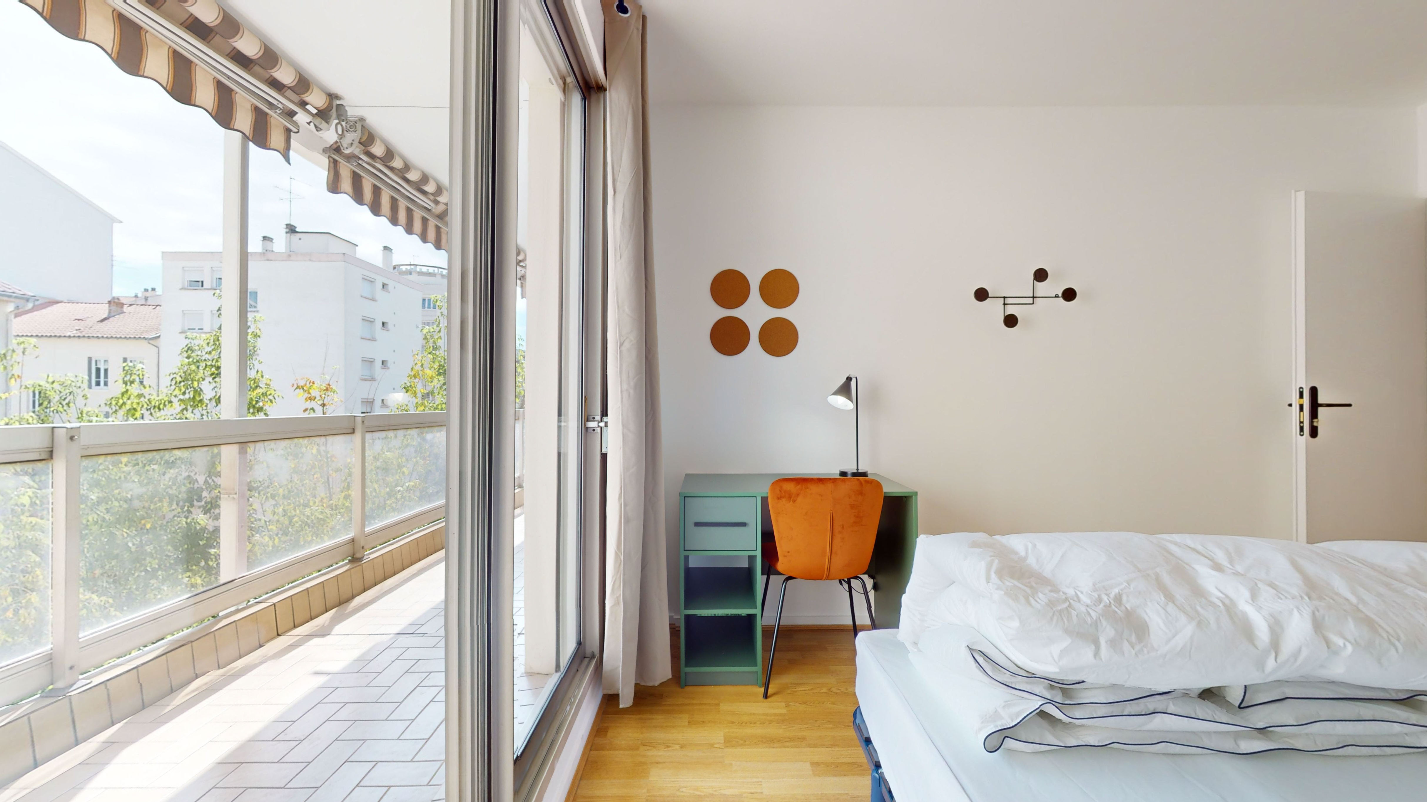  Room 2  -  Villeurbanne Racine  - Gallery -  1