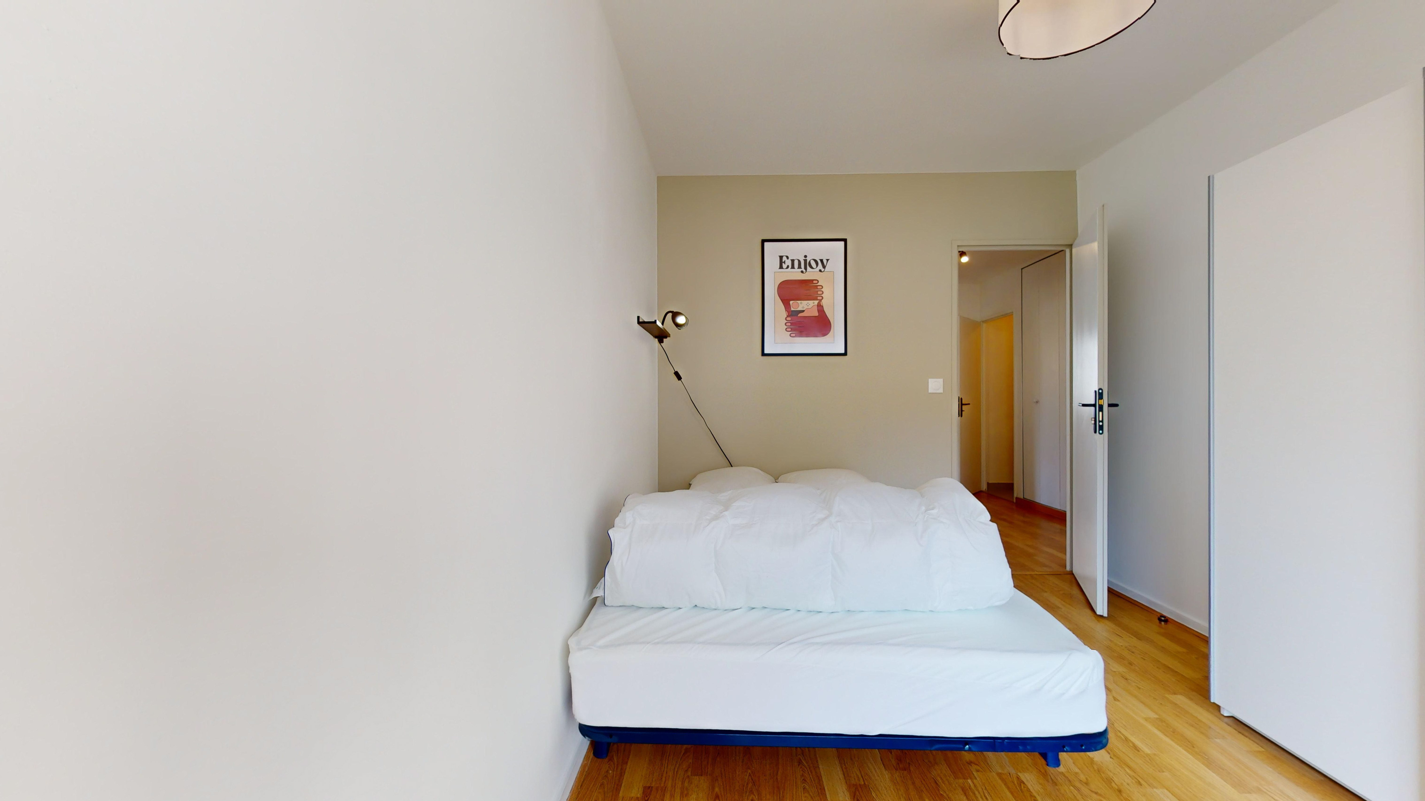  Room 3  -  Villeurbanne Racine  - Gallery -  2
