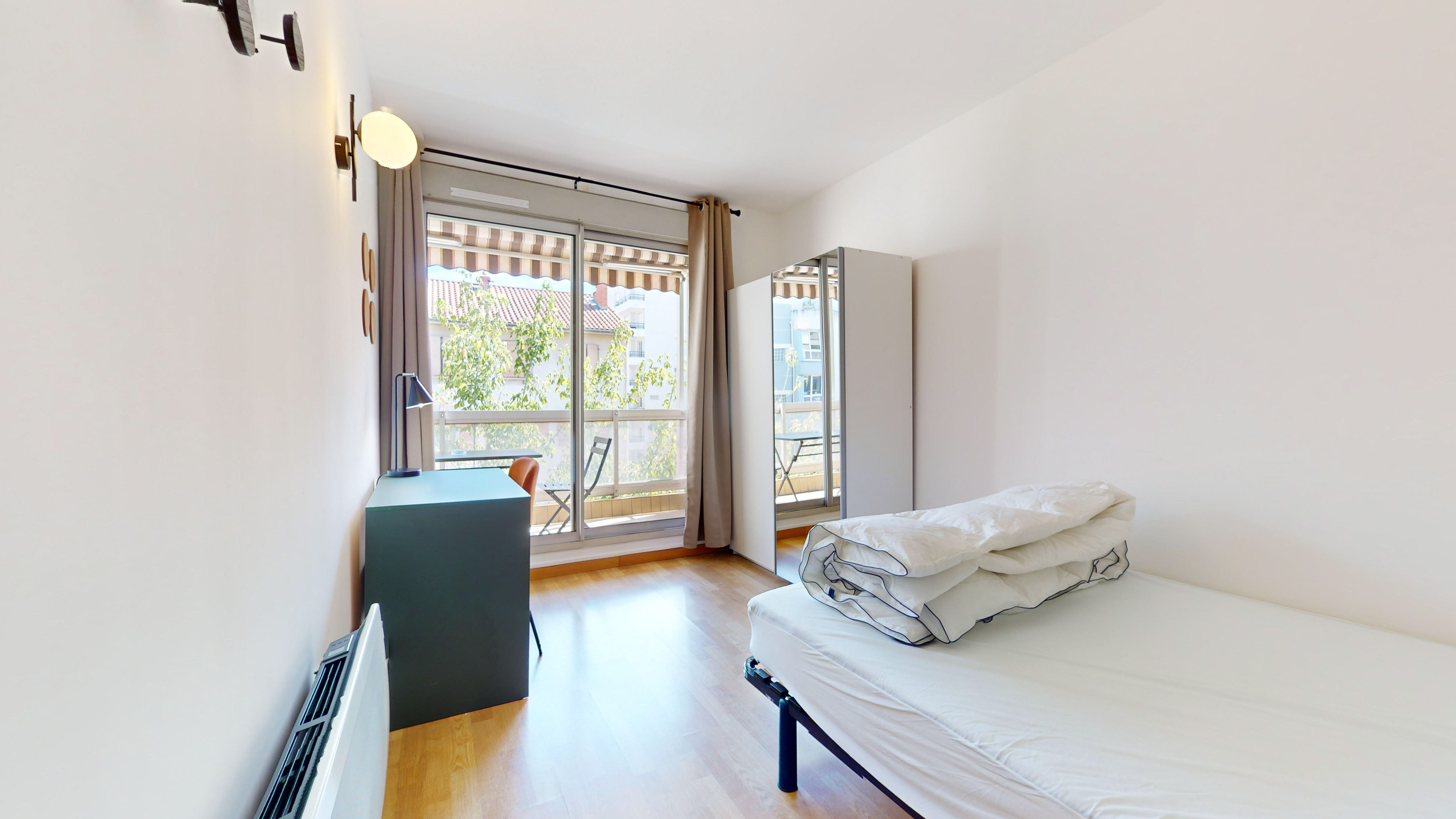  Room 5  -  Villeurbanne Racine  - Gallery -  1