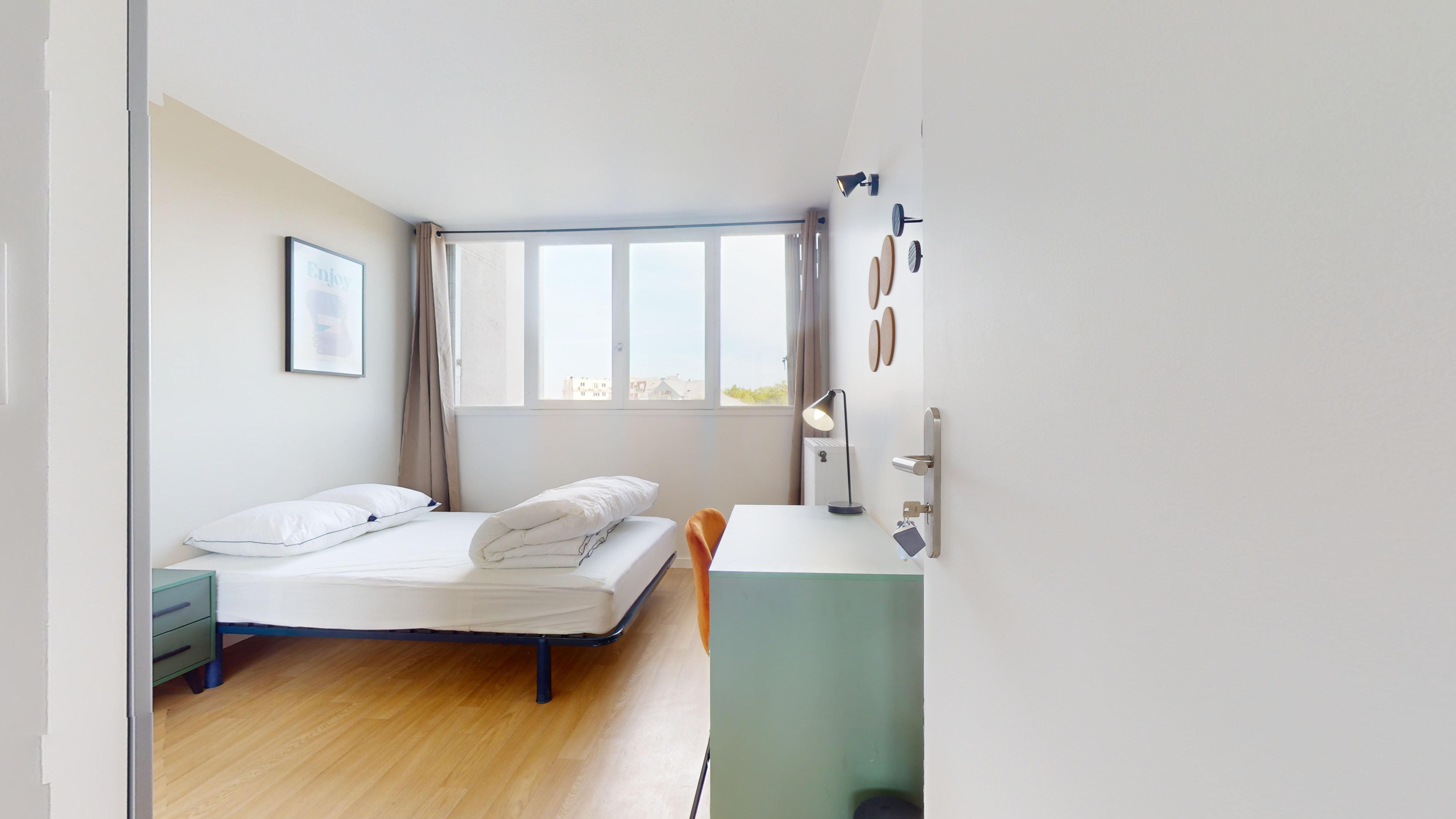Room 1 - 1