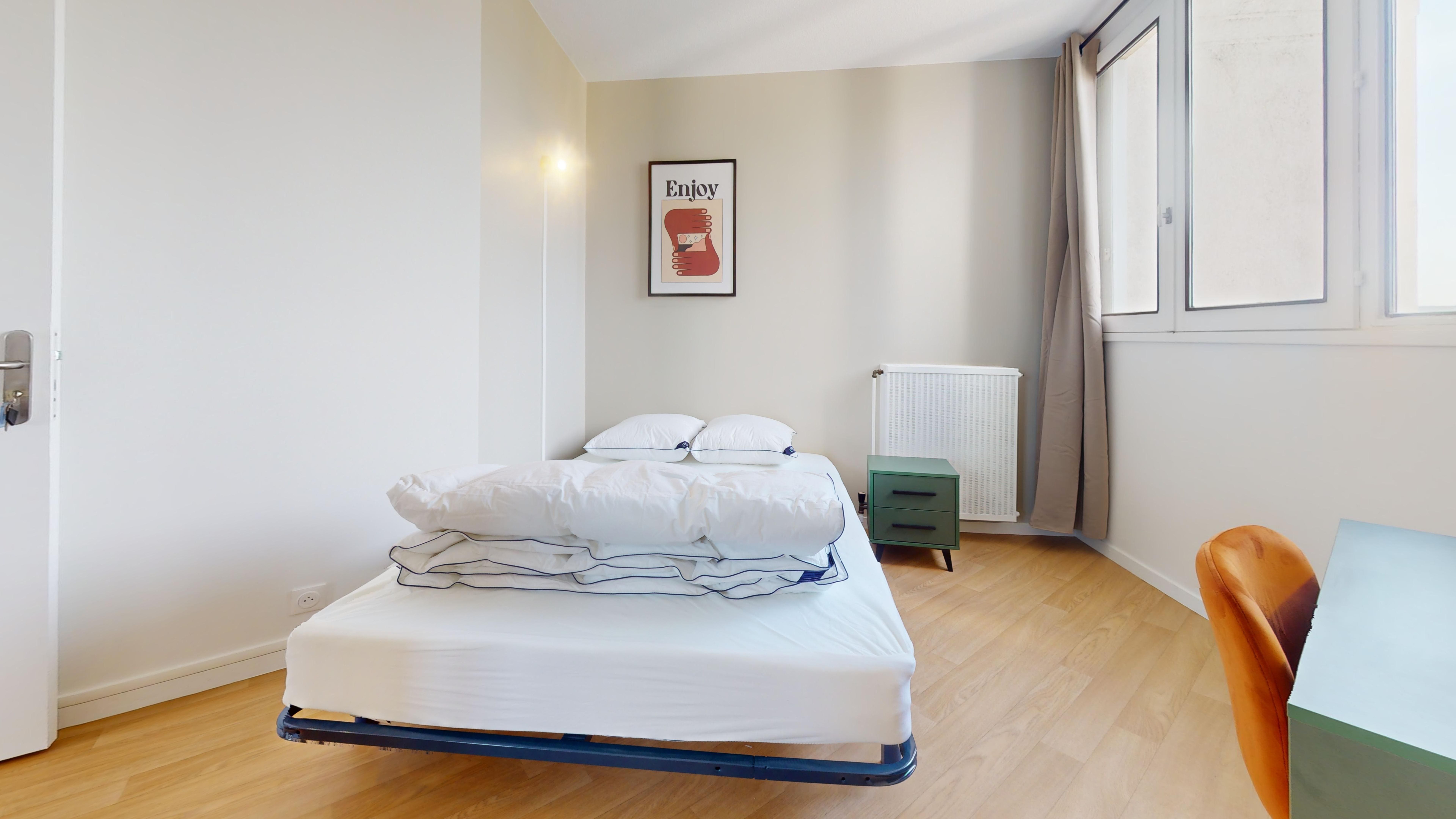 Room 4 - 2