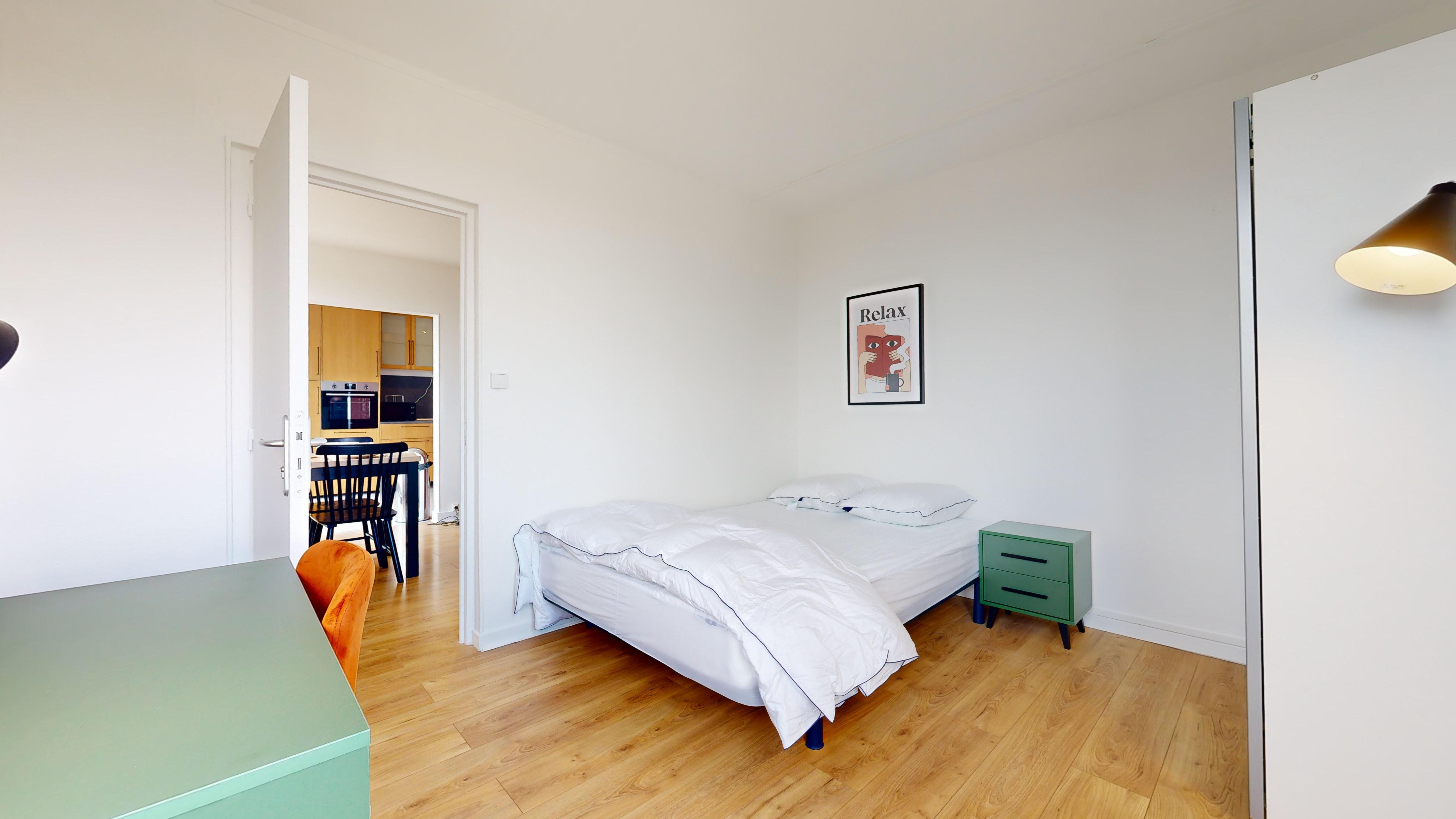  Room 1  -  Massy Charonne  - Gallery -  2