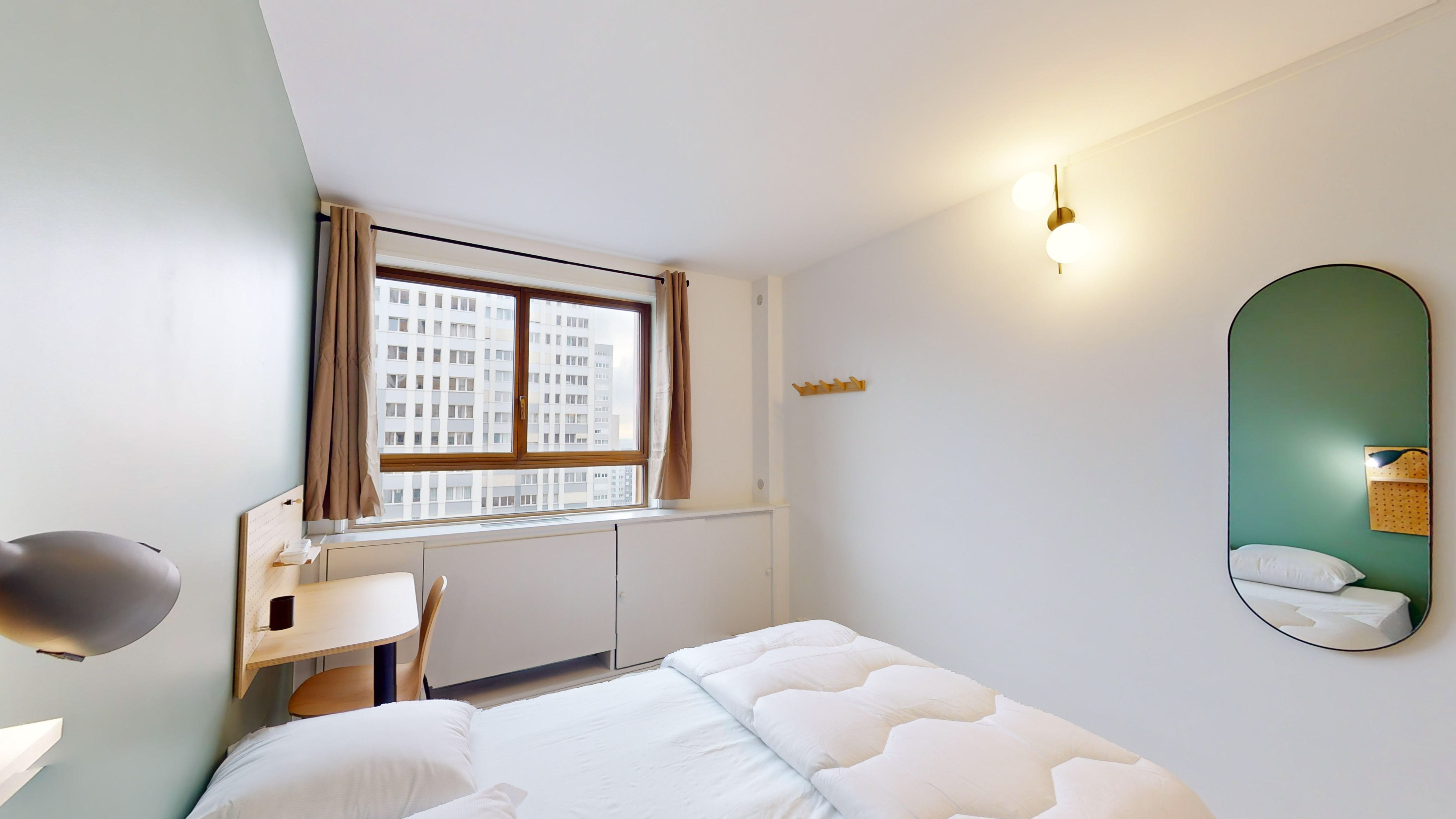  Room 1  -  Paris Lilas  - Gallery -  5