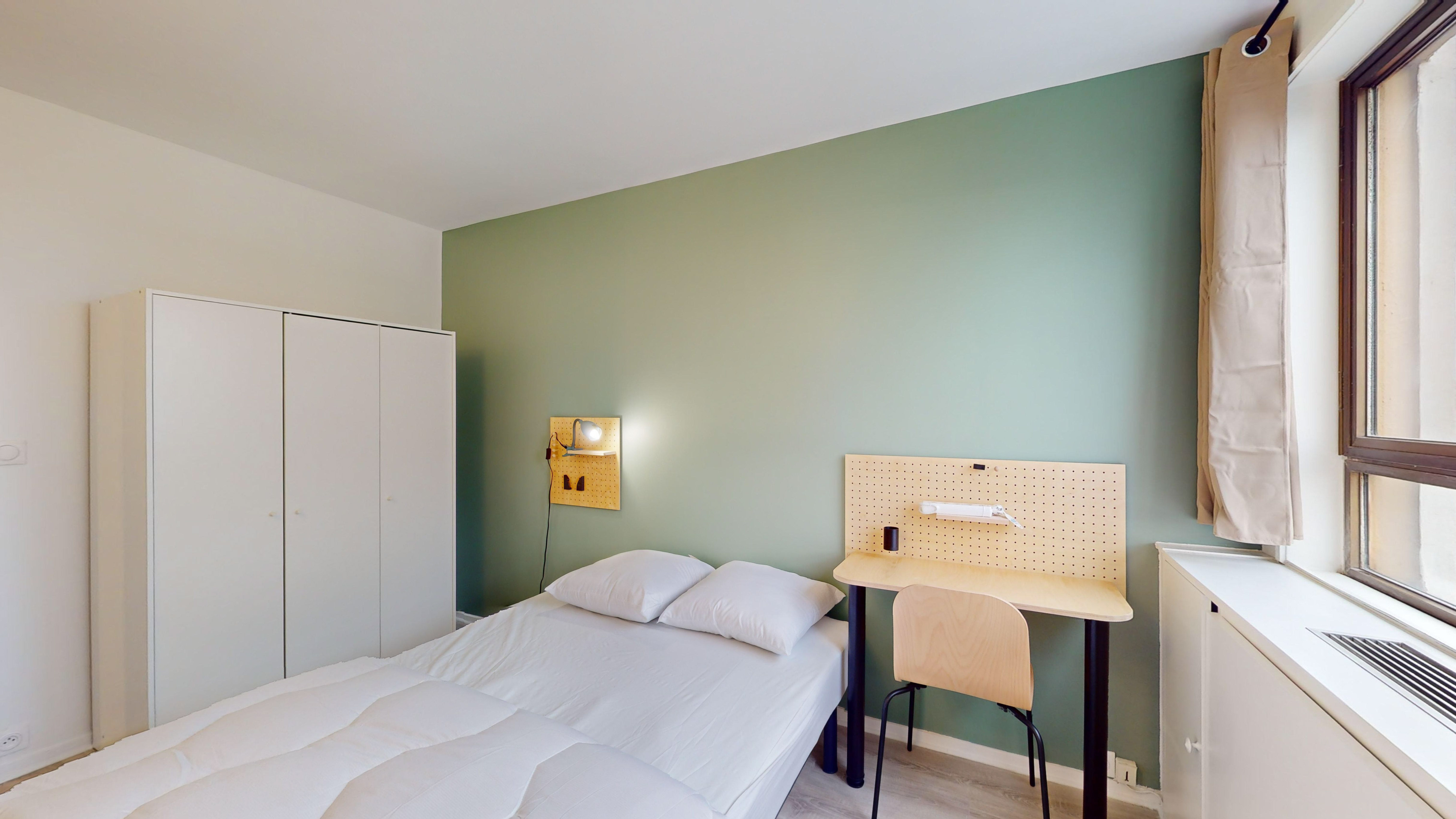  Room 1  -  Paris Lilas  - Gallery -  3