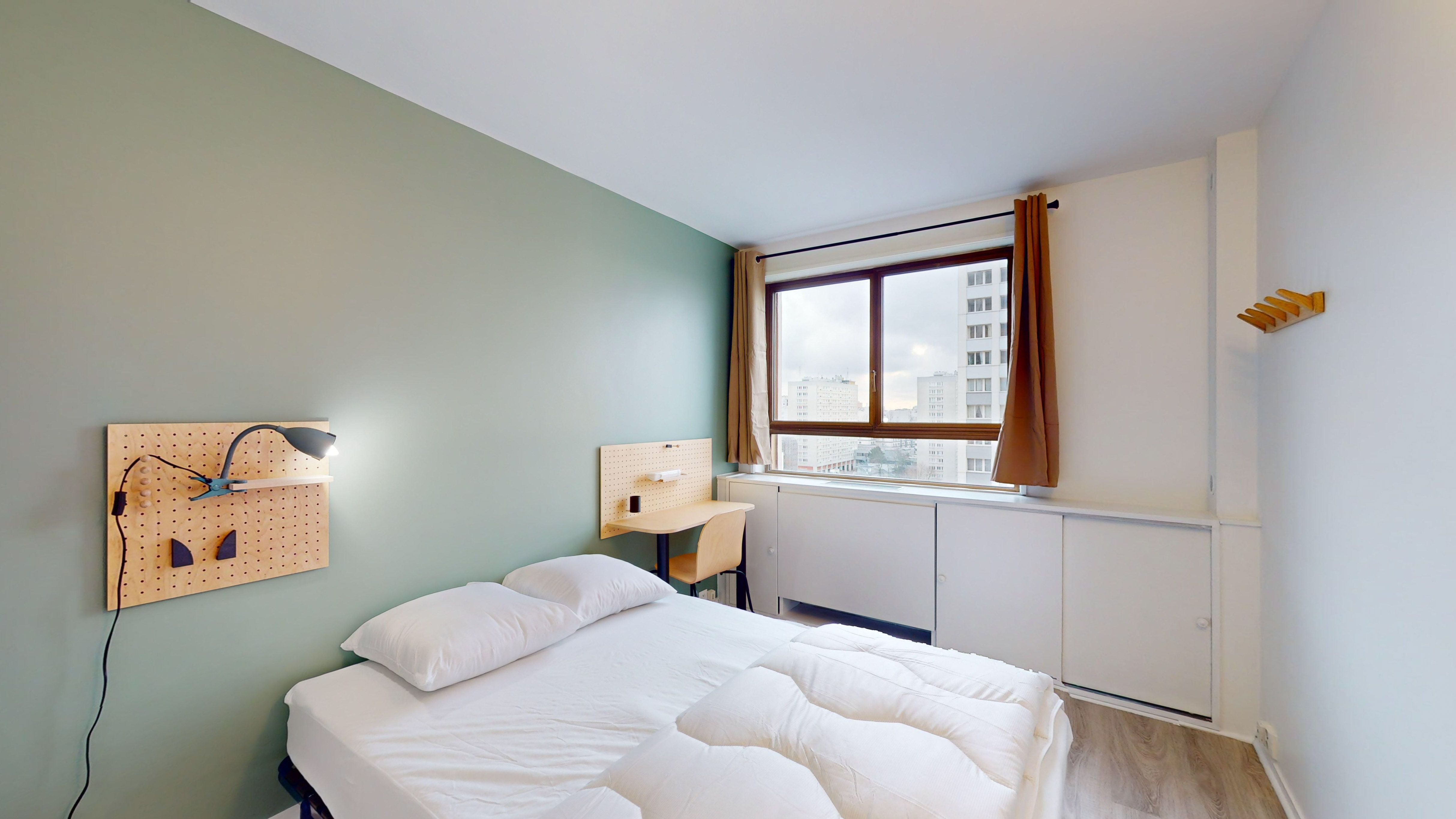  Room 1  -  Paris Lilas  - Gallery -  2