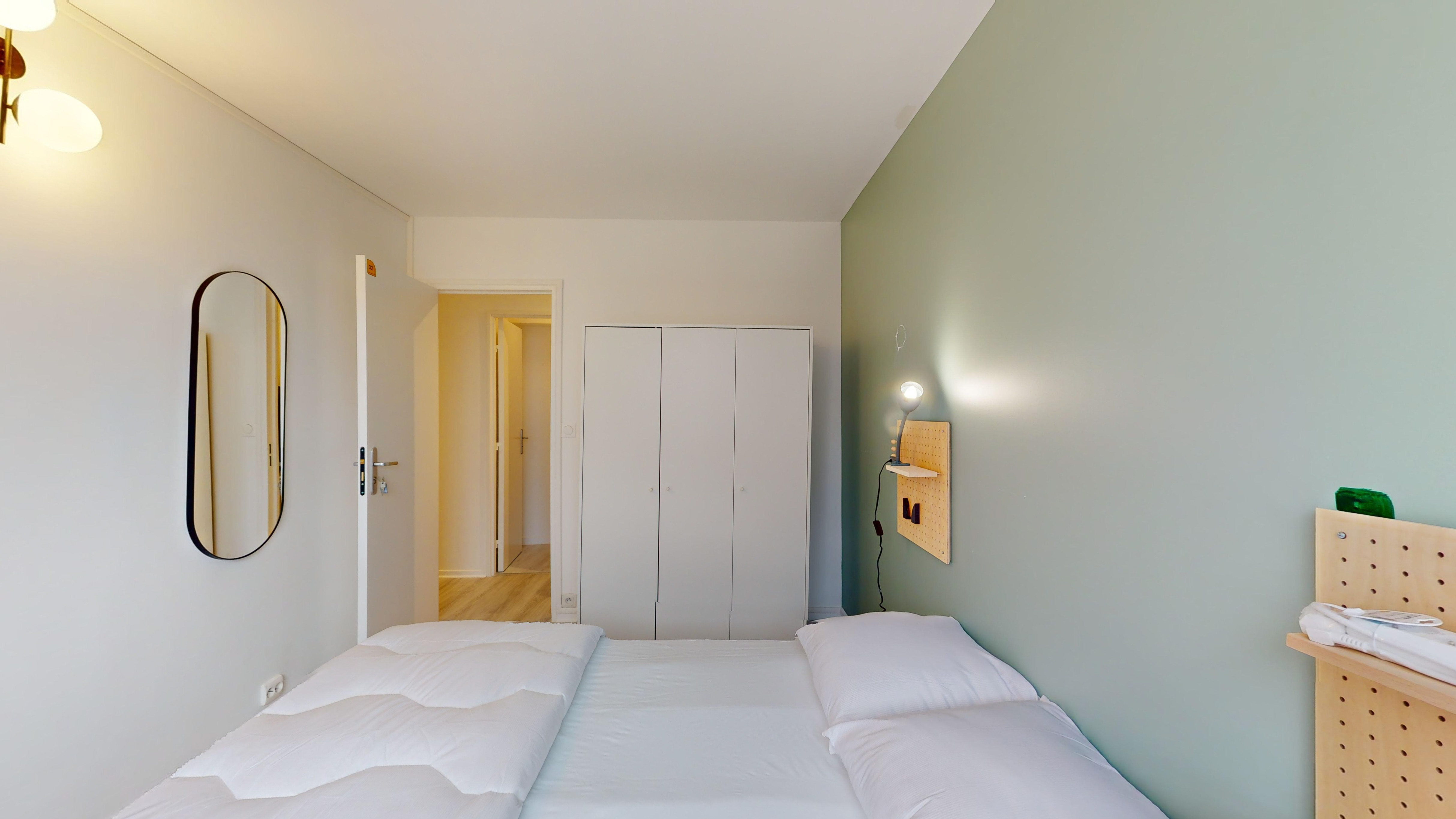 Room 2 - Paris Lilas - Gallery - 3