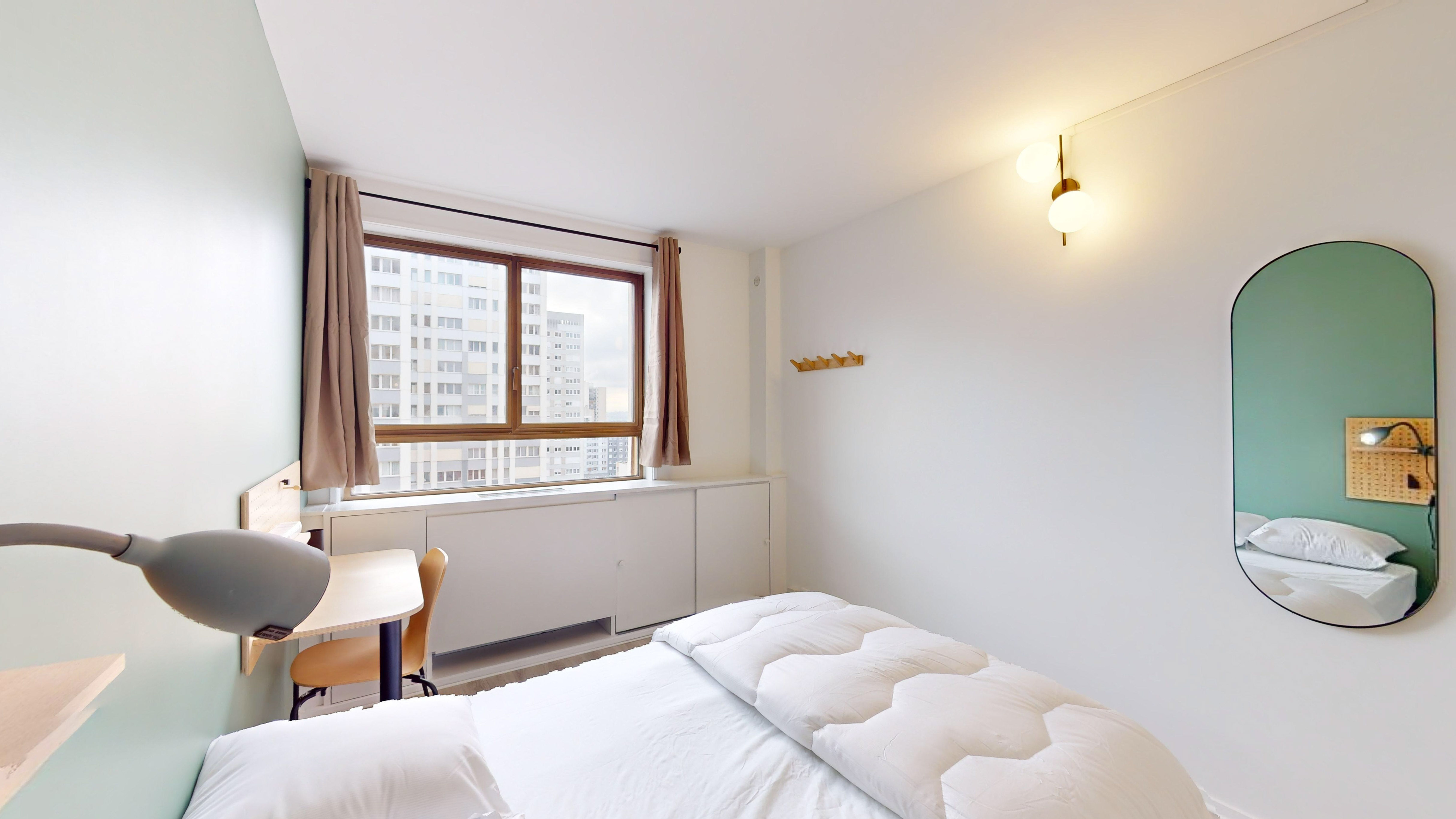 Room 3 - Paris Lilas - Gallery - 3