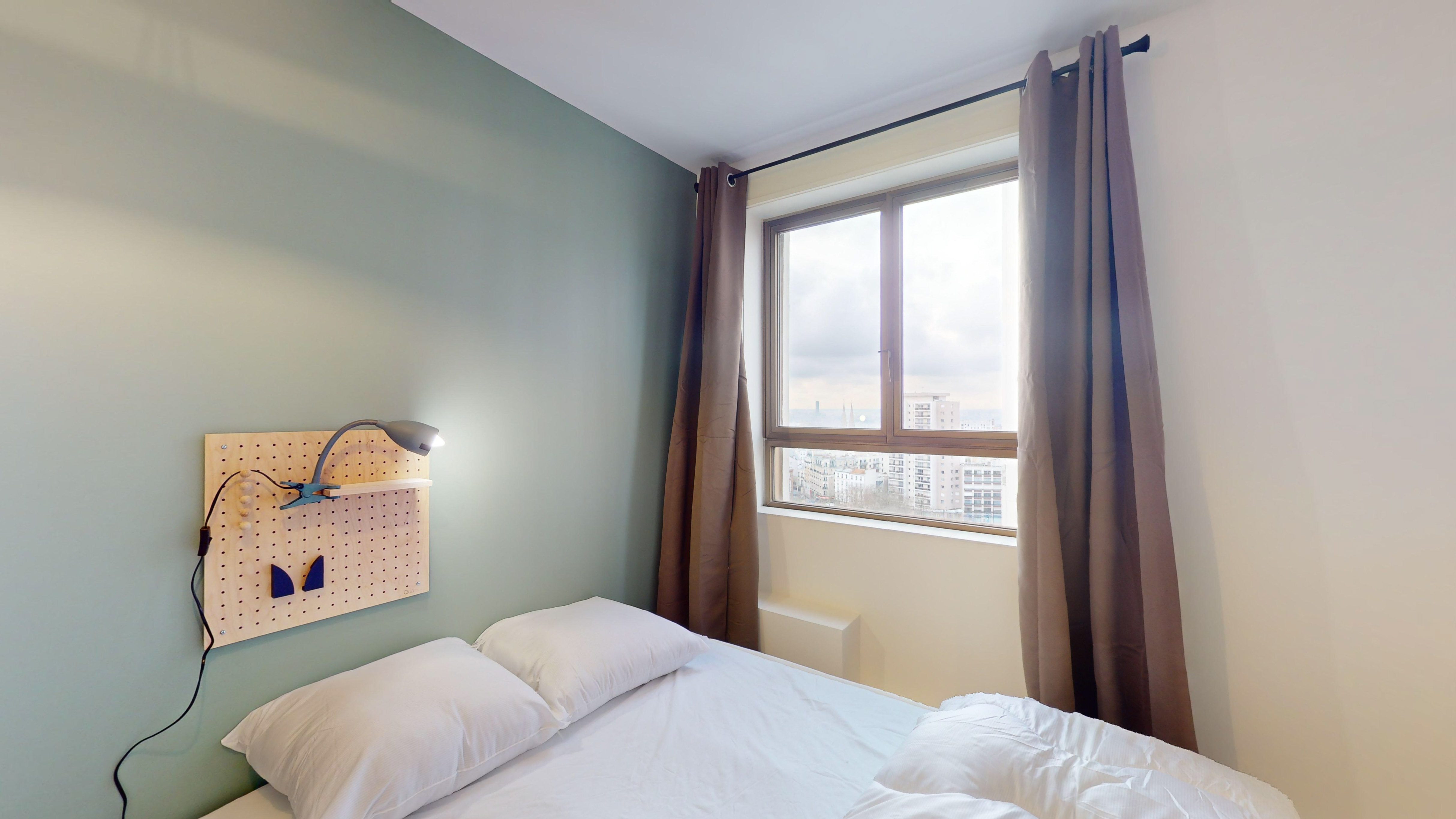  Room 5  -  Paris Lilas  - Gallery -  2