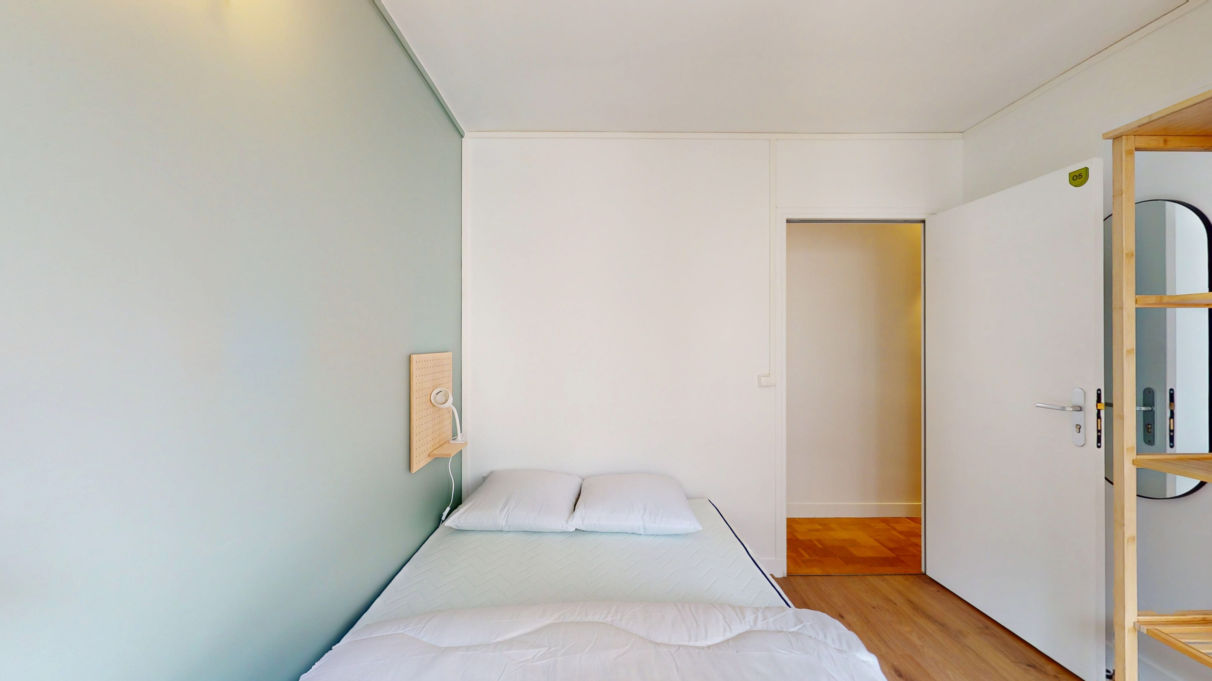  Room 5  -  Paris Bobillot  - Gallery -  6