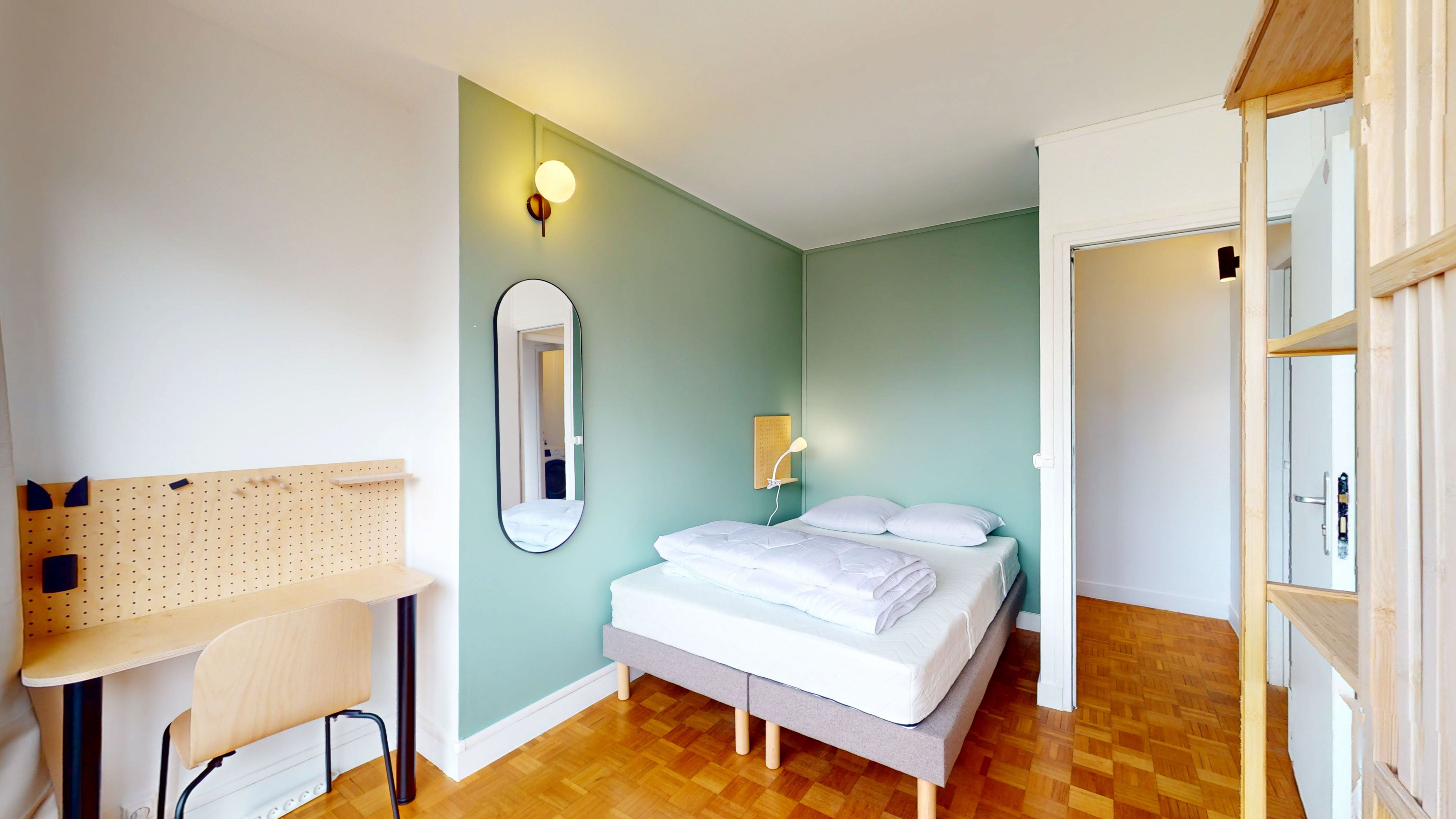  Room 6  -  Paris Bobillot  - Gallery -  1