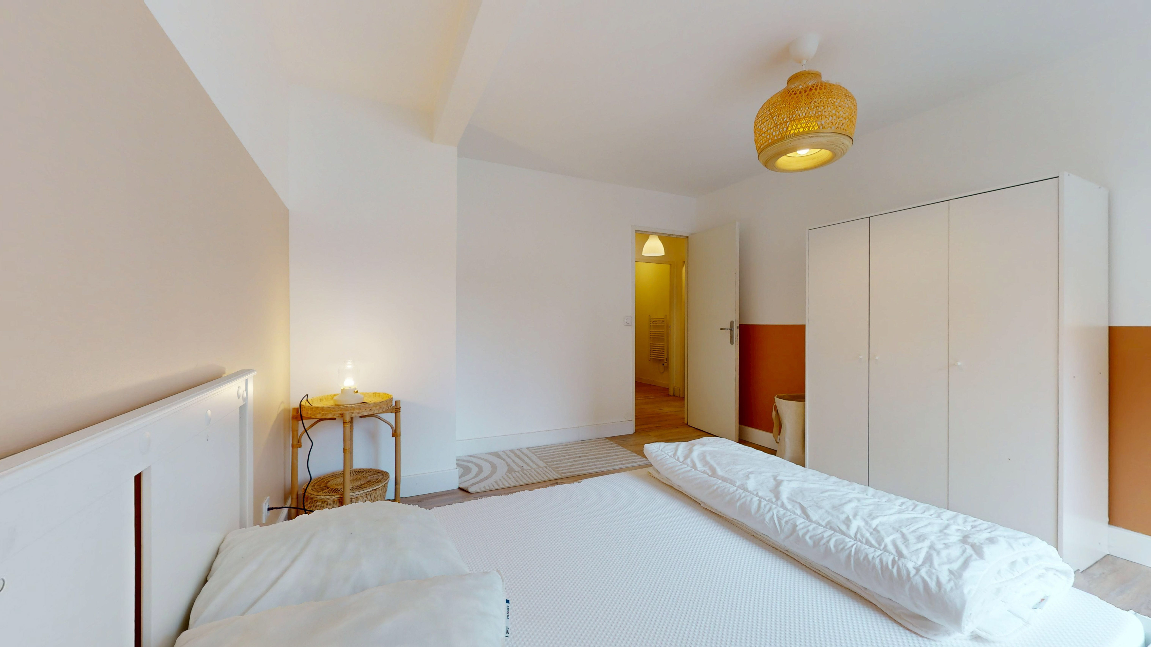  Room 3  -  Villeurbanne Genas  - Gallery -  4