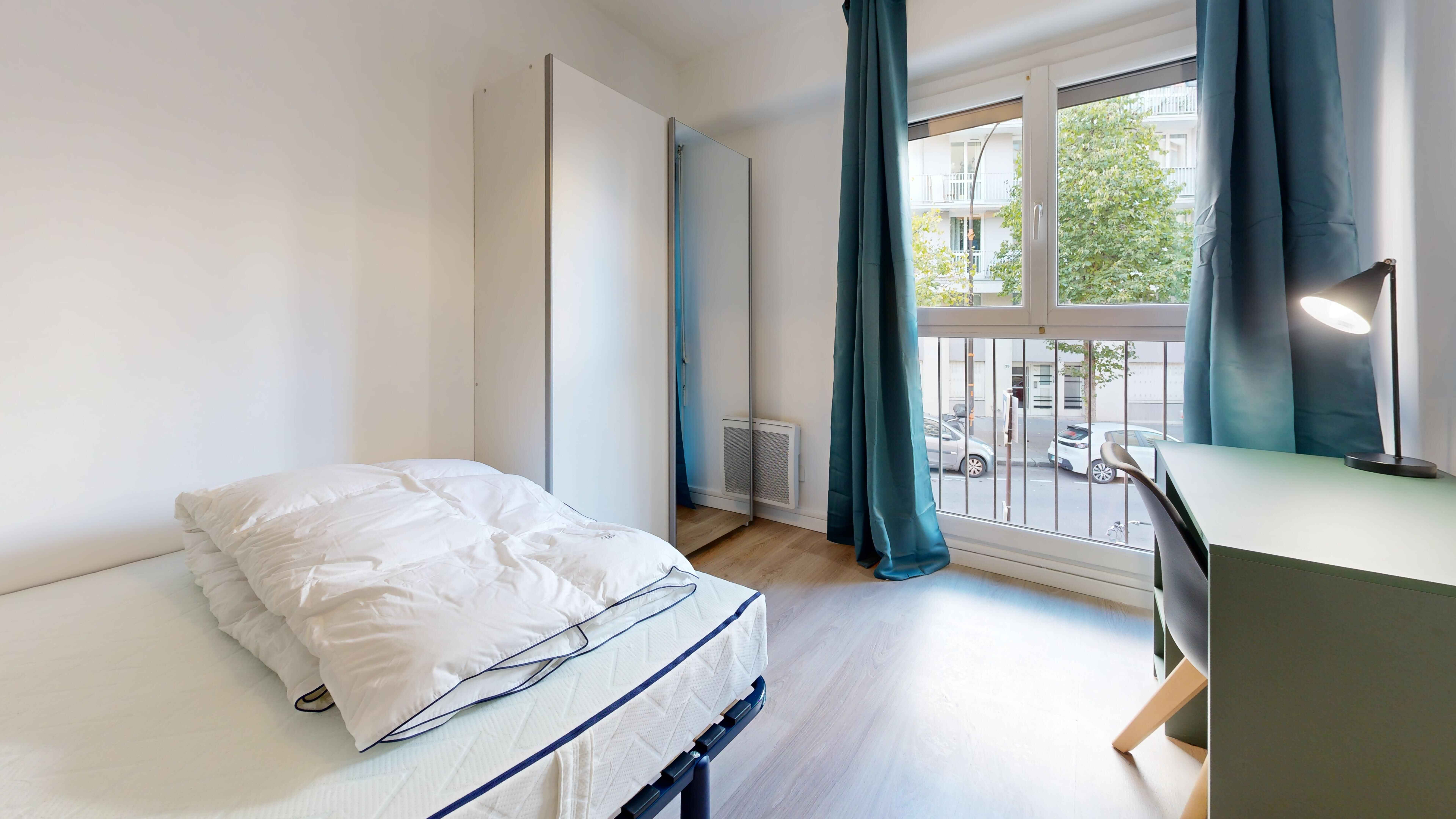  Room 2  -  Paris Saint Gervais  - Gallery -  3