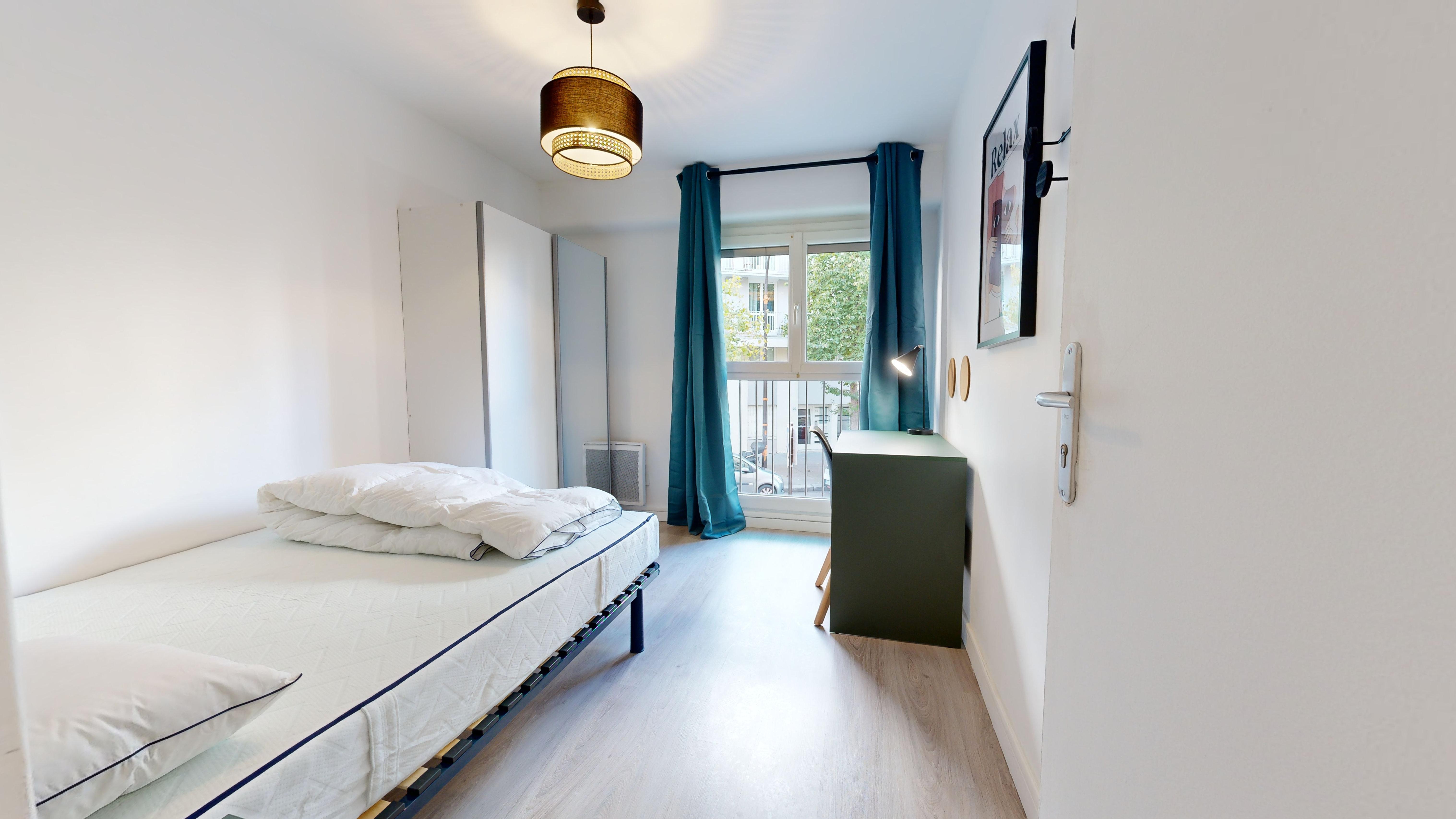  Room 2  -  Paris Saint Gervais  - Gallery -  2