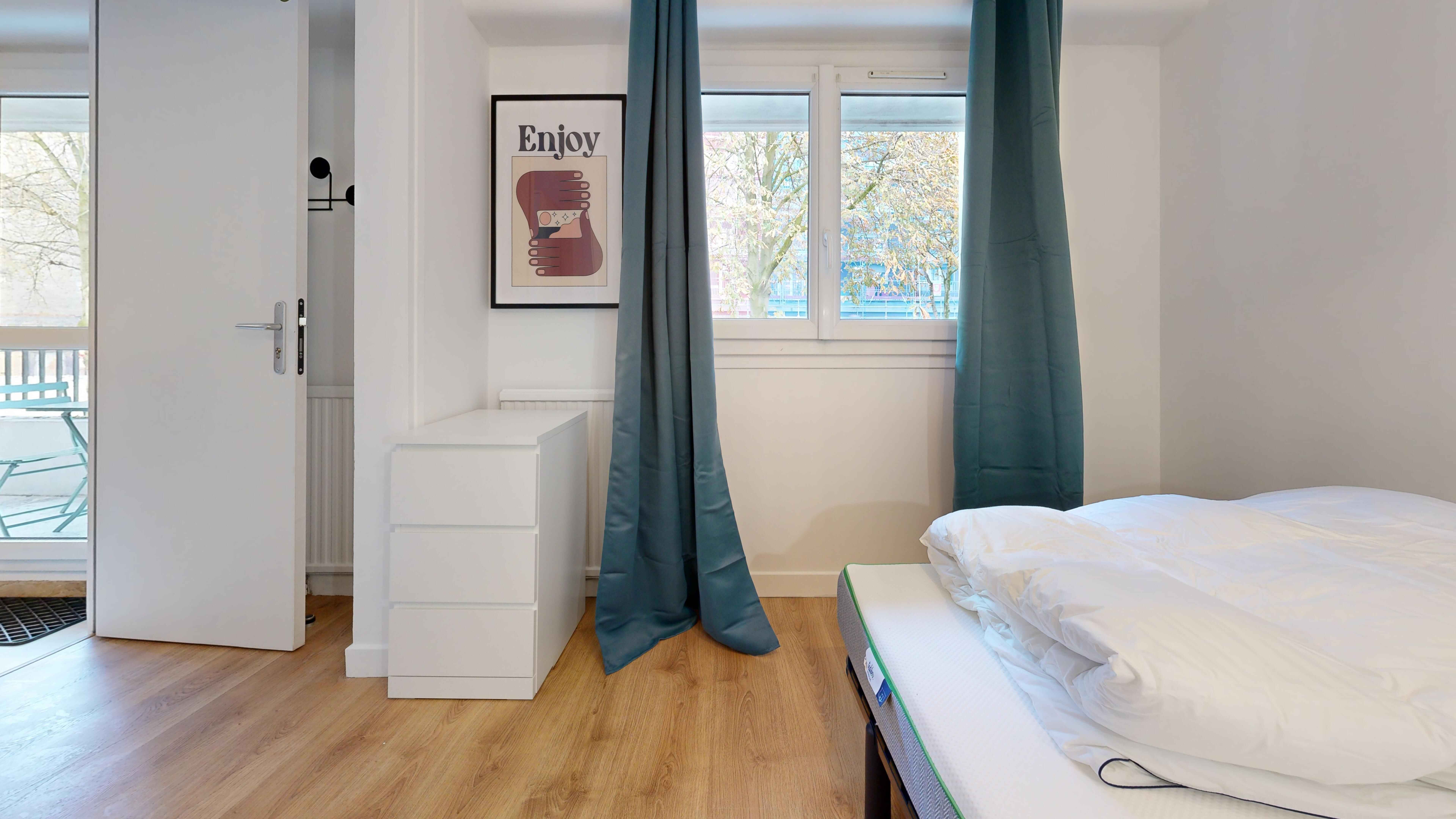  Room 5  -  Paris Saint Gervais  - Gallery -  2