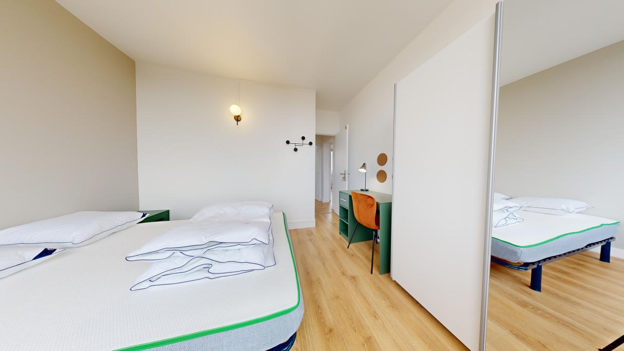 Room 2 - 2