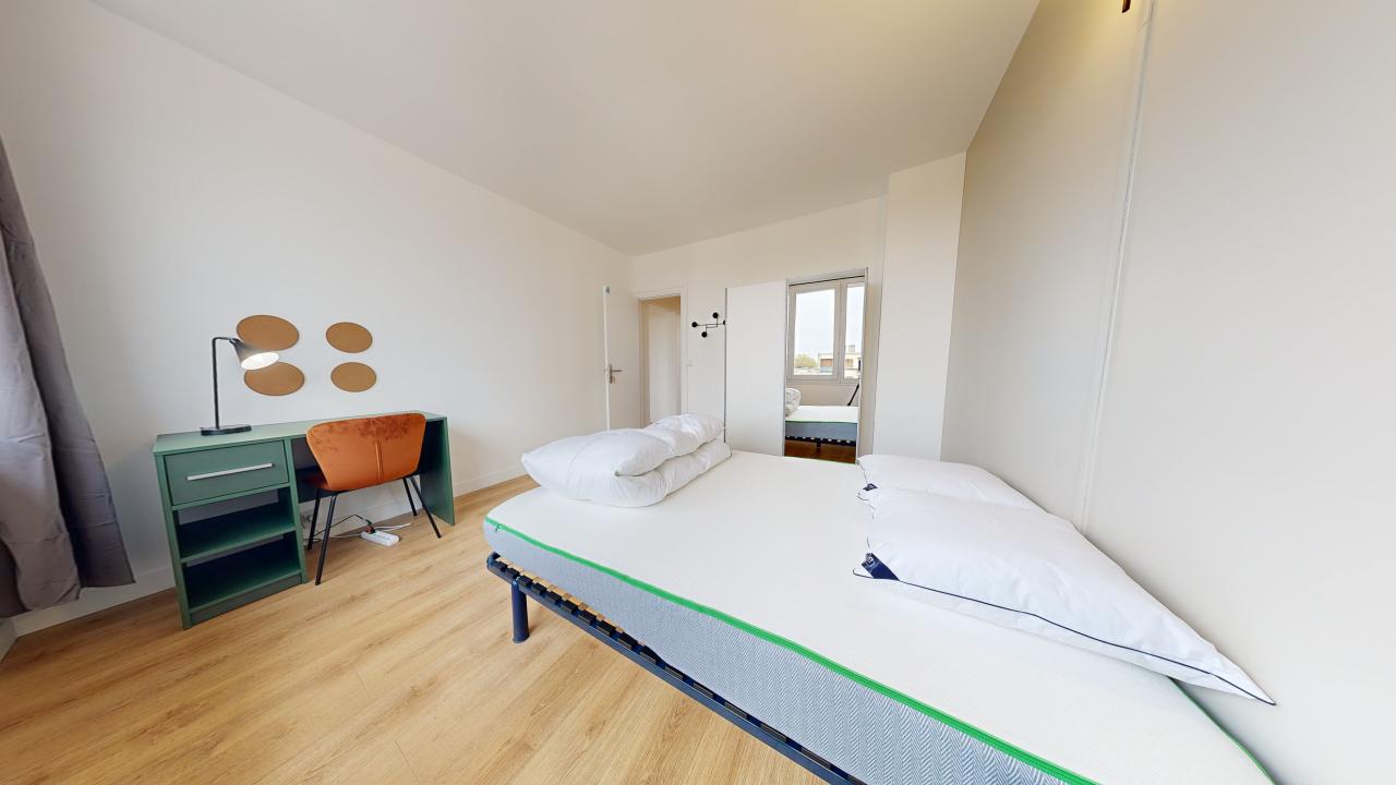 Room 5 - 3