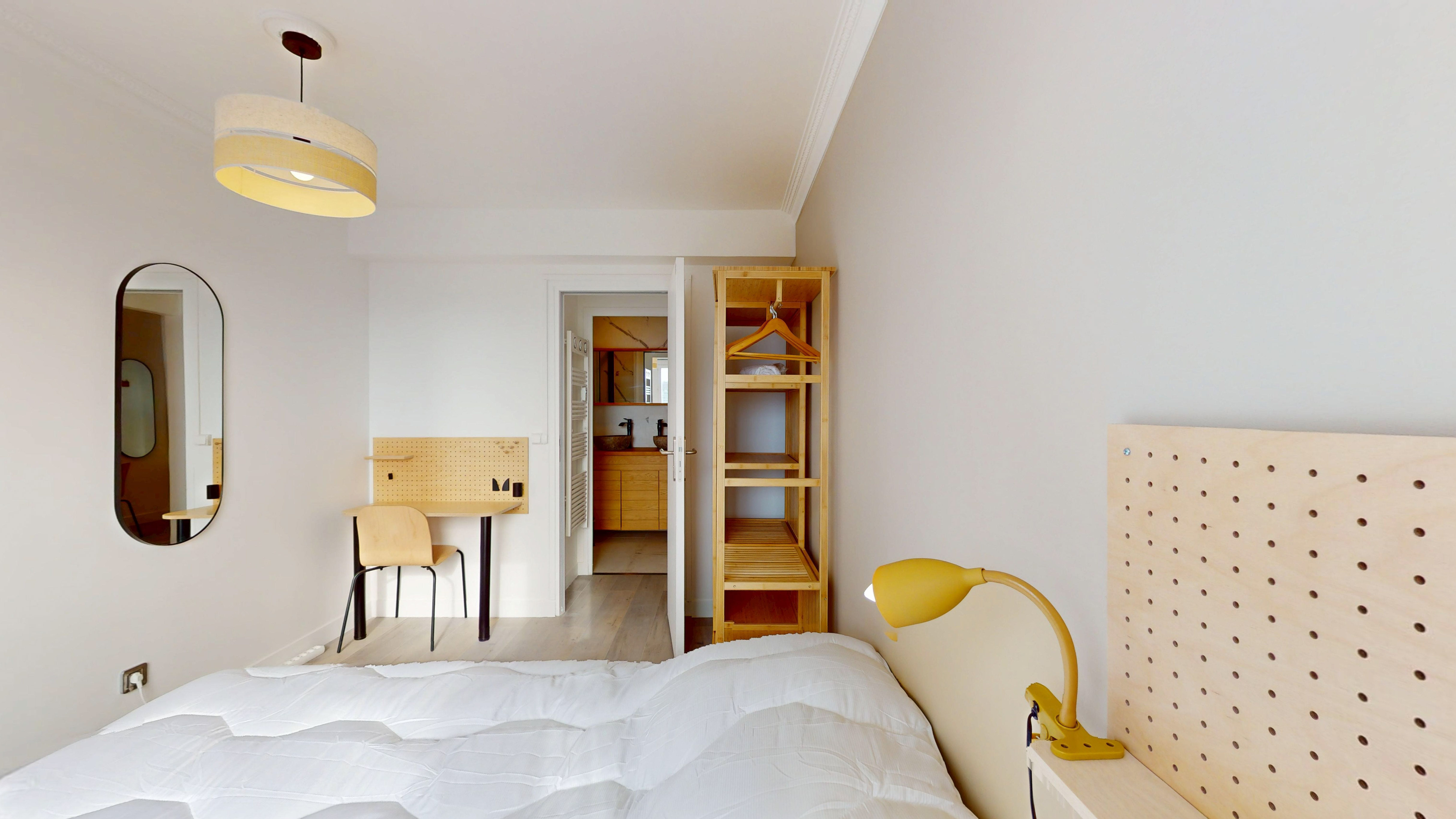  Room 1  -  Paris Ivry  - Gallery -  1