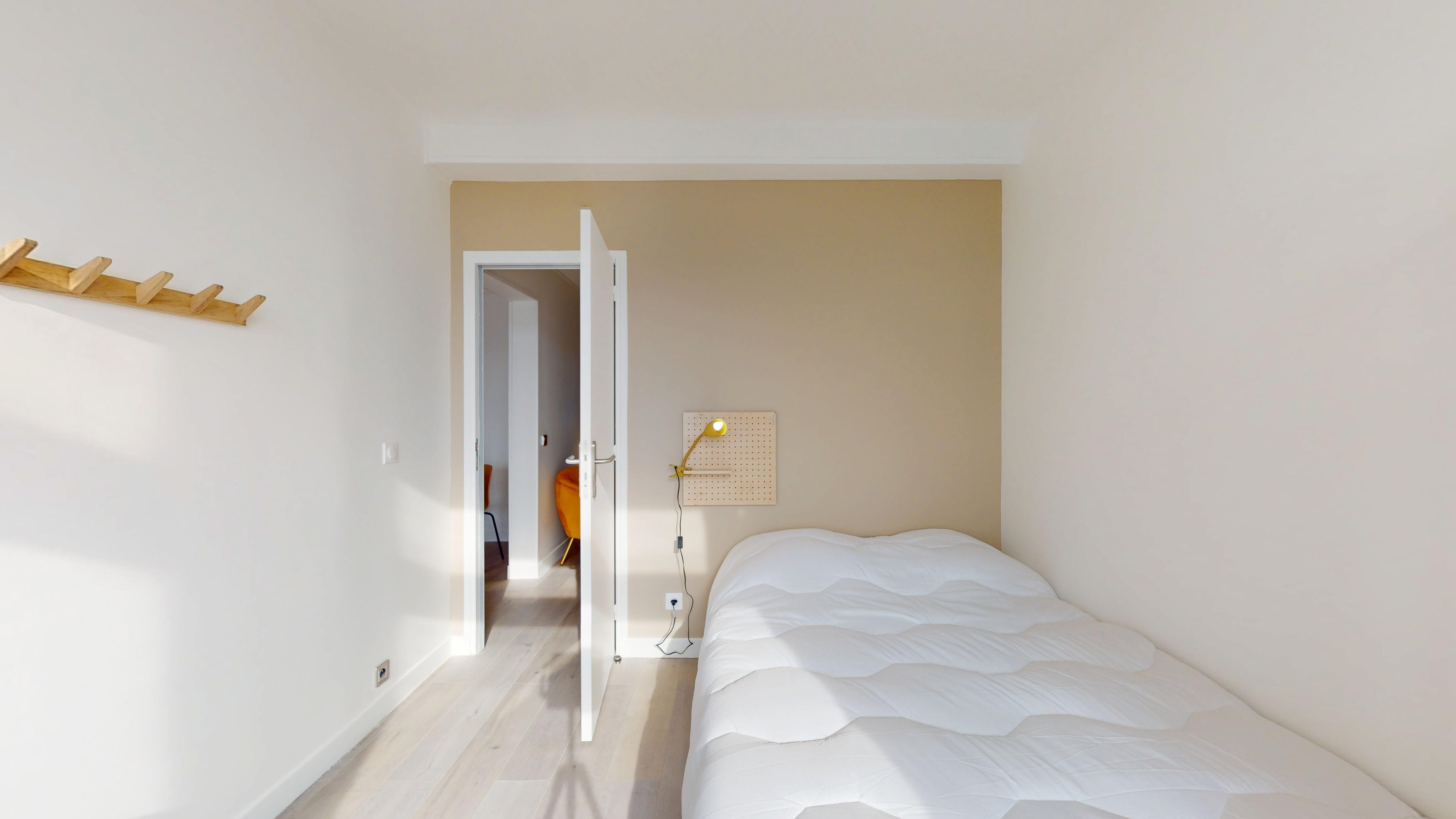  Room 2  -  Paris Ivry  - Gallery -  5