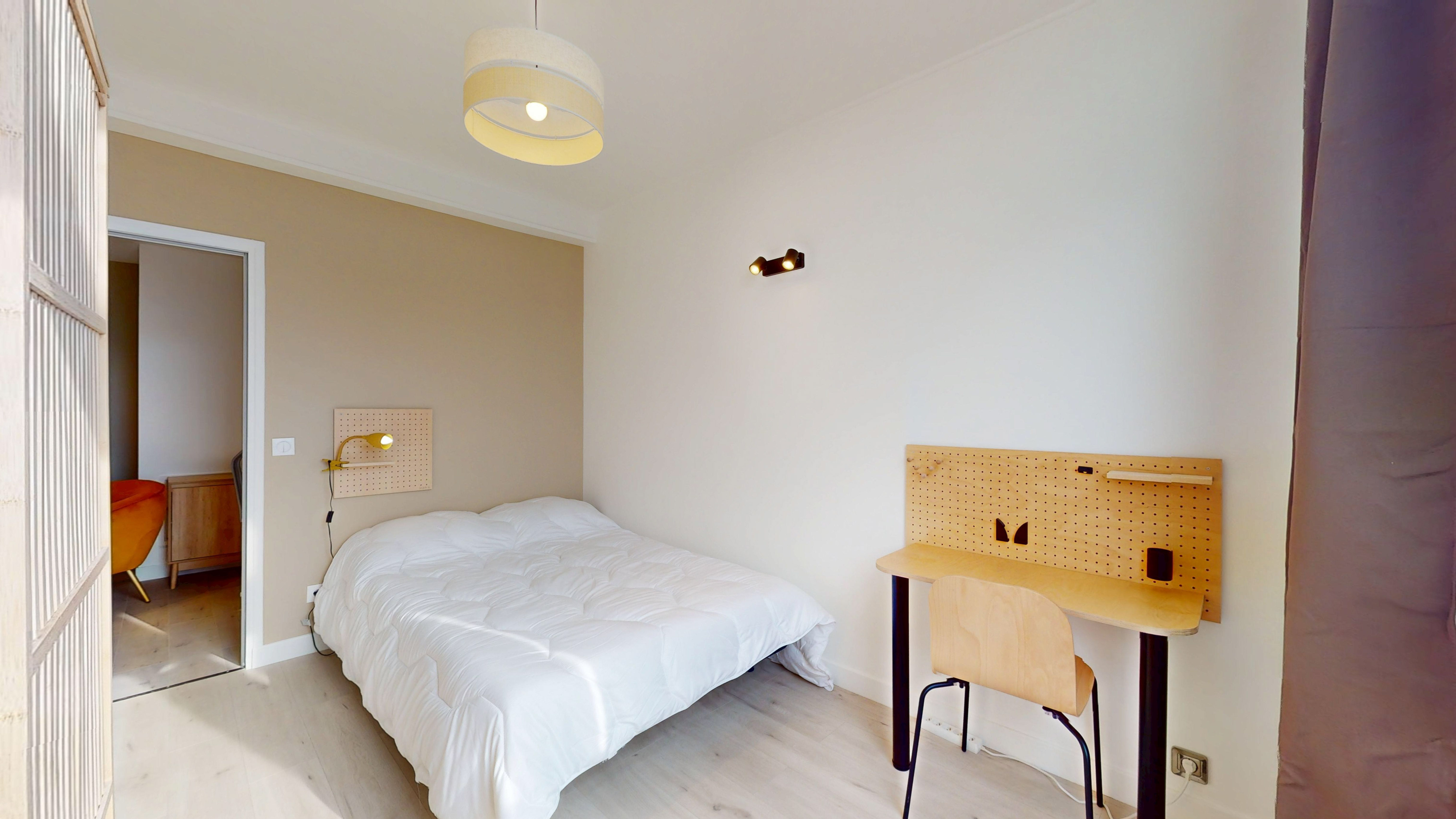 Room 3  -  Paris Ivry  - Gallery -  1