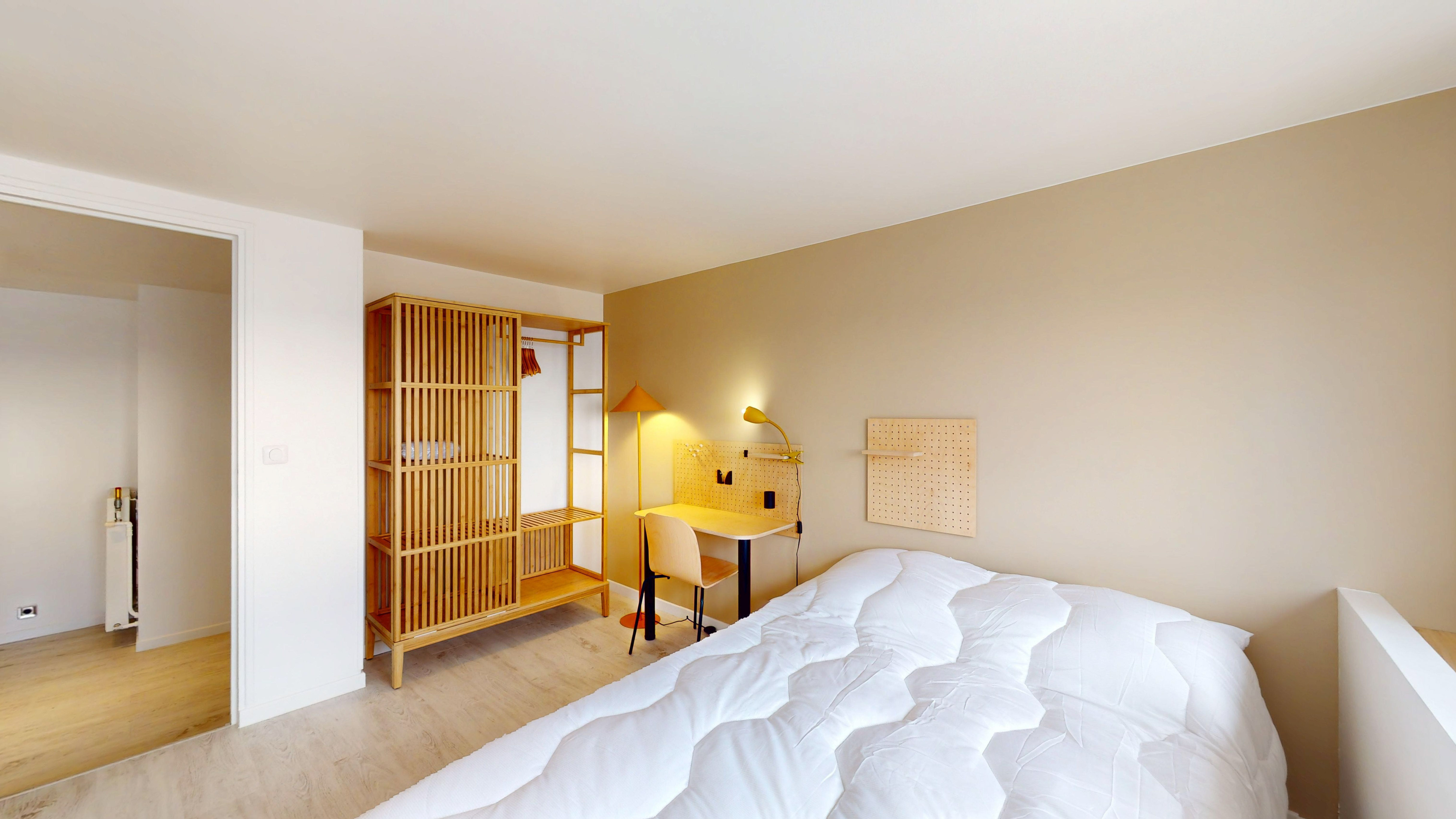 Room 4  -  Paris Ivry  - Gallery -  4