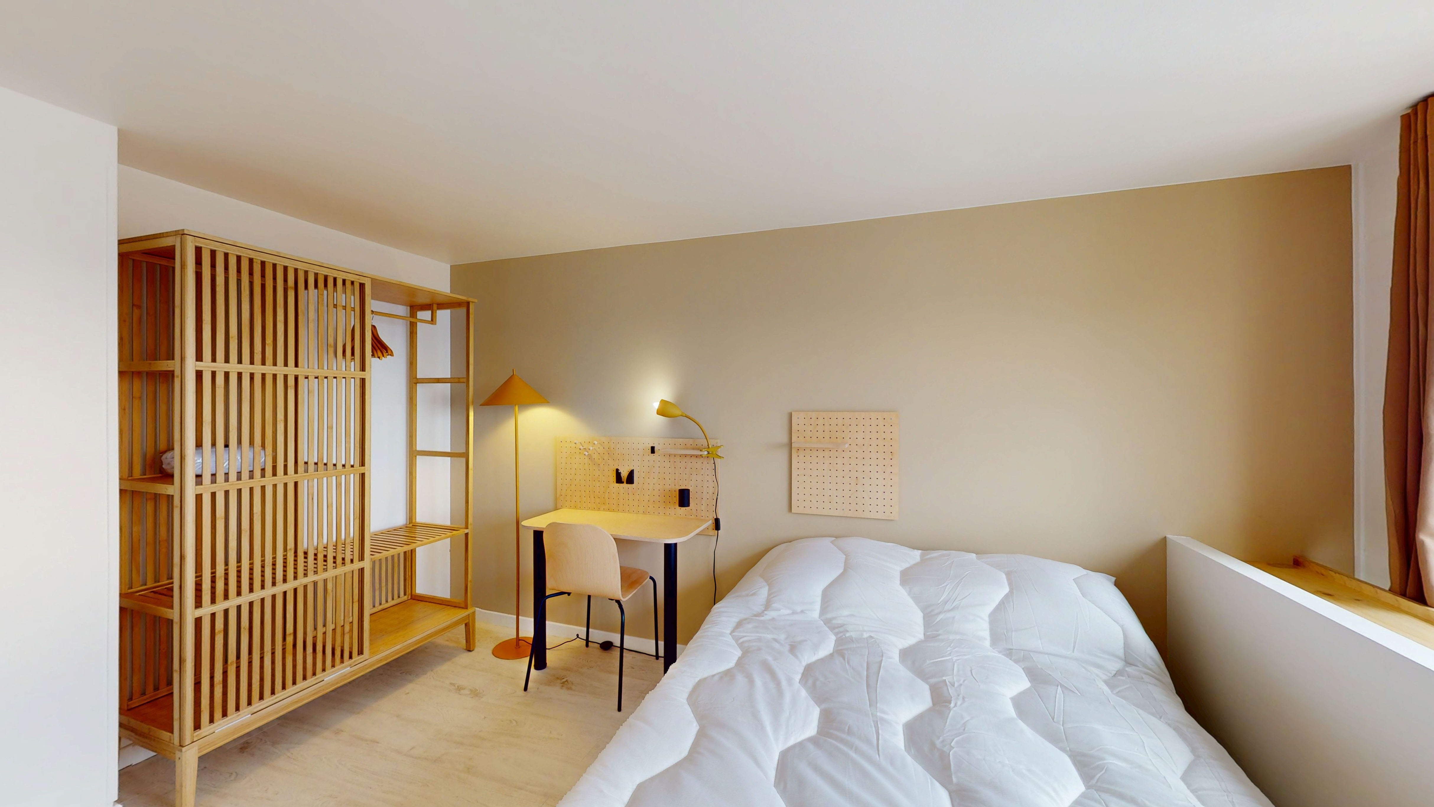  Room 4  -  Paris Ivry  - Gallery -  1