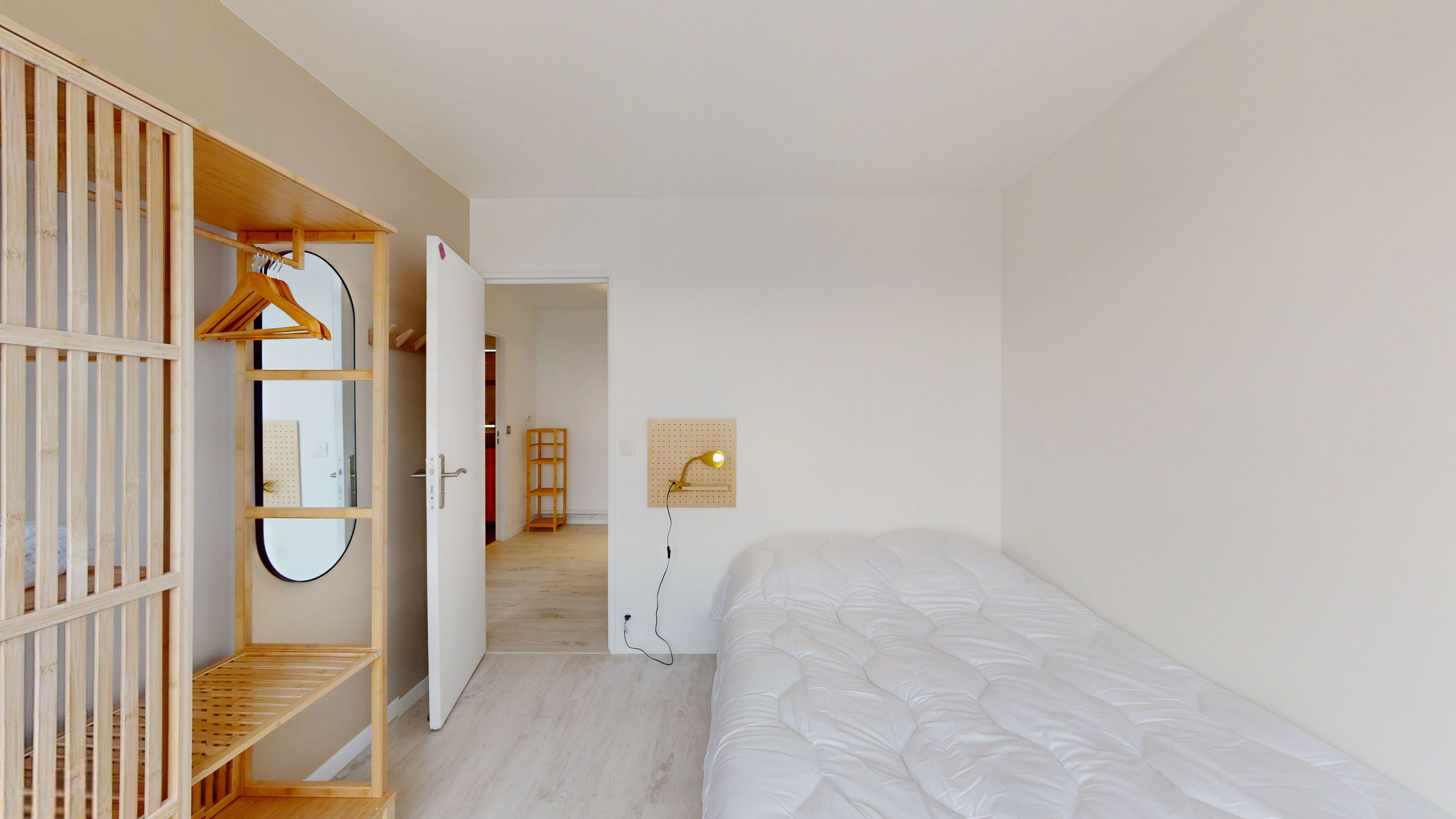  Room 6   -  Paris Ivry  - Gallery -  3