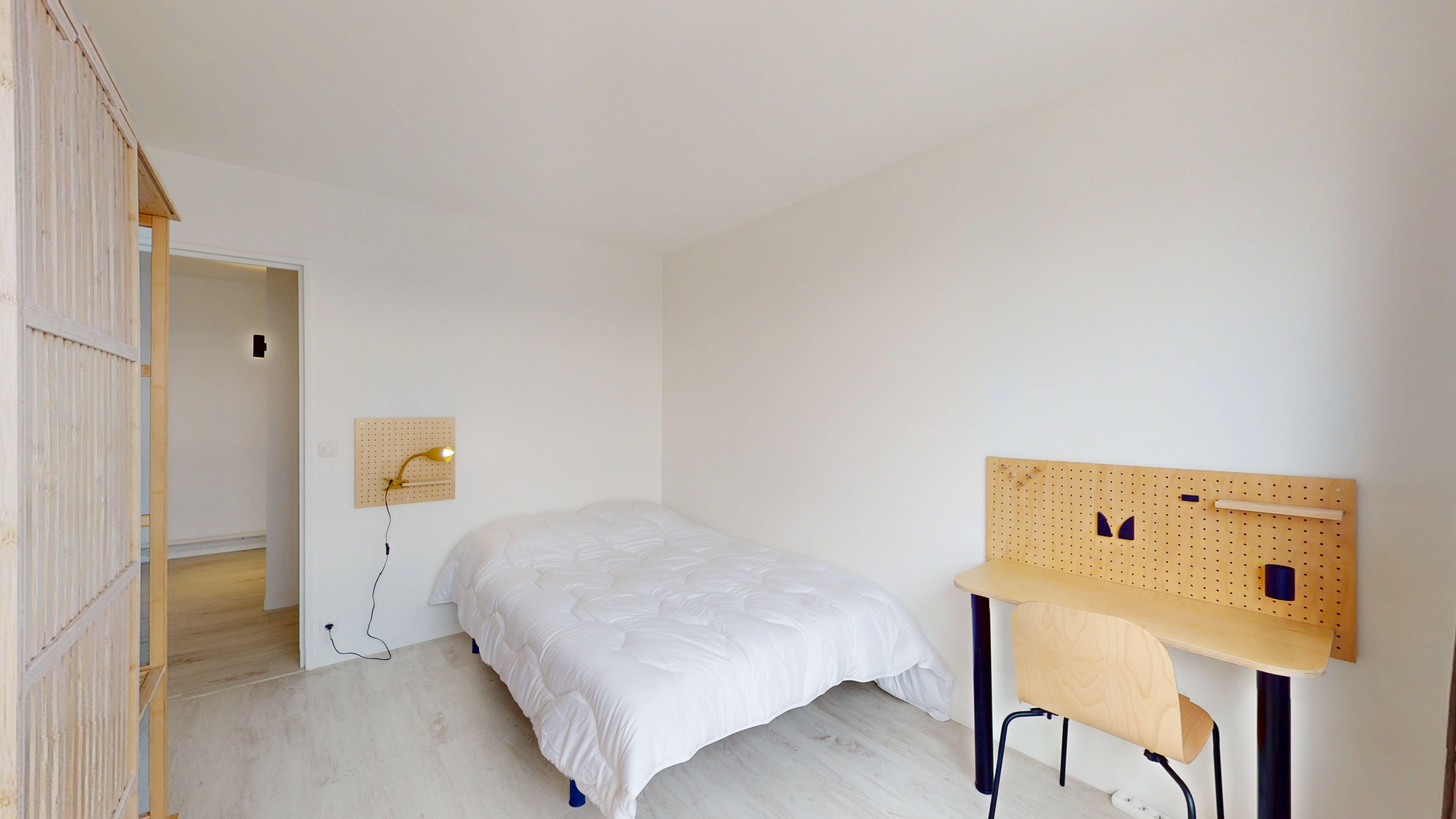  Room 6   -  Paris Ivry  - Gallery -  6