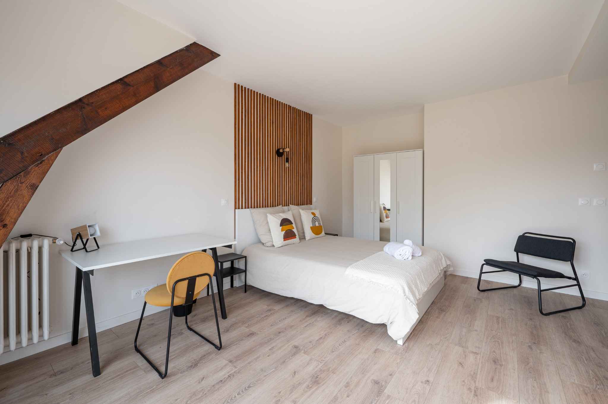  Room 9  -  Claude  - Gallery -  3