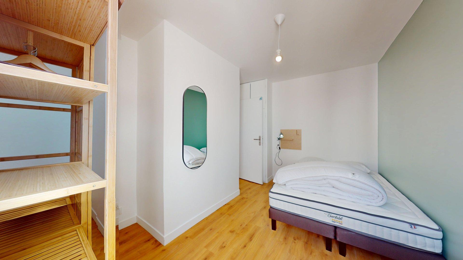 Room 4 - 1