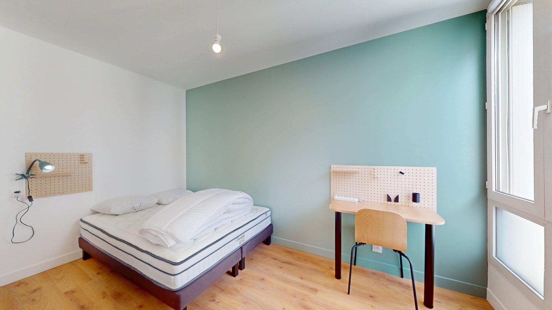 Room 4 - 4