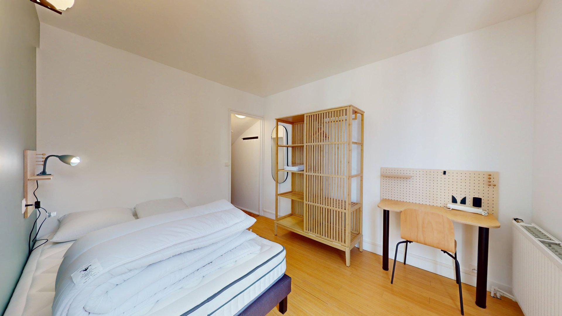 Room 5 - 3