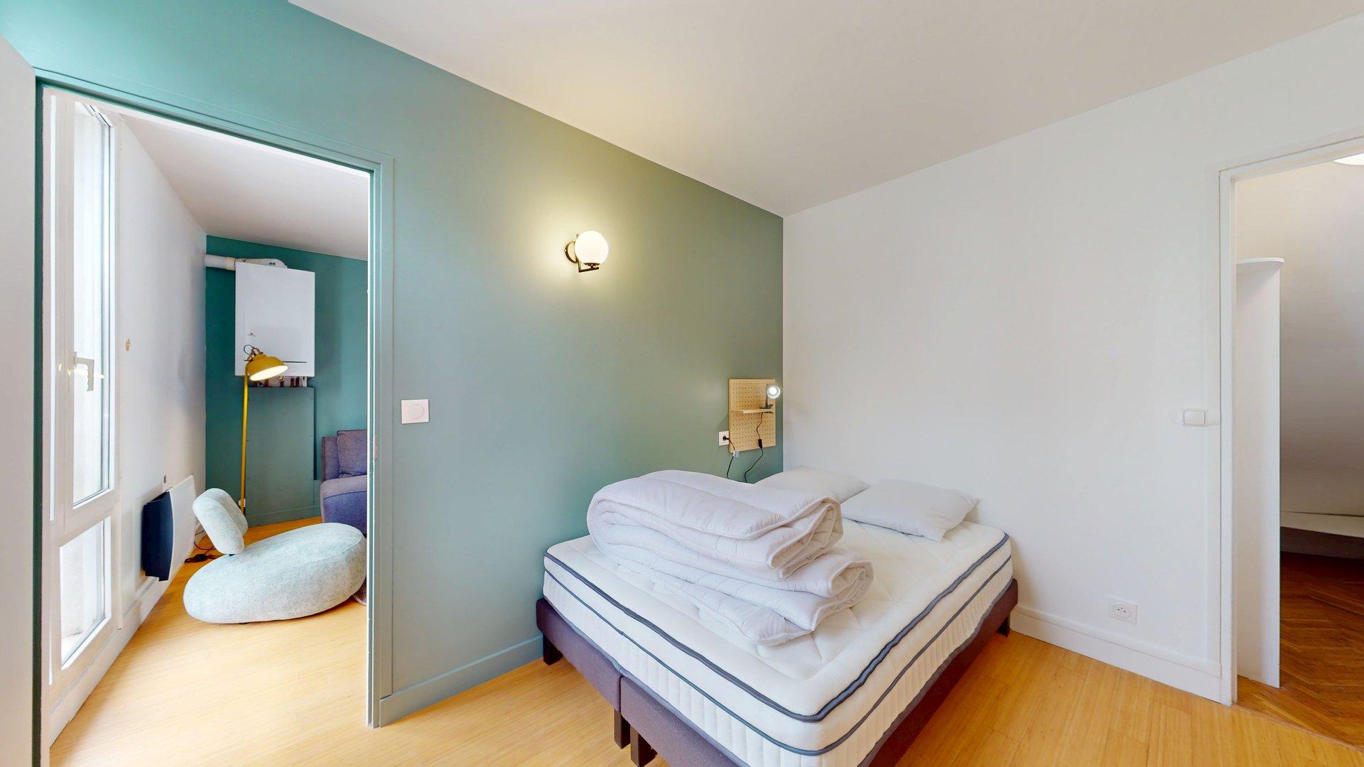 Room 5 - 1