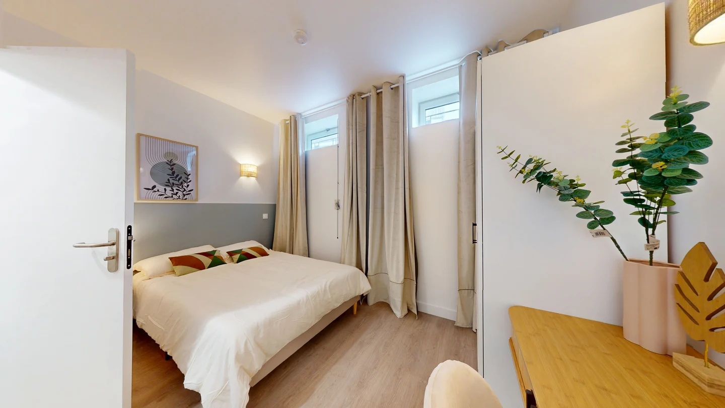 Room 1 - Gena - Gallery - 1