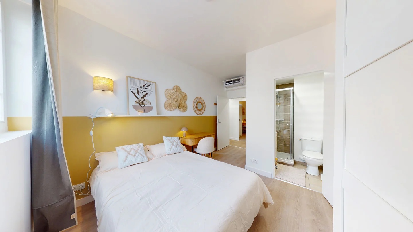 Room 3 - Gena - Gallery - 2