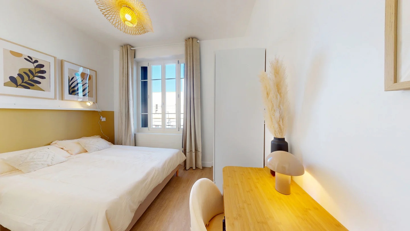  Room 11  -  Gena  - Gallery -  1