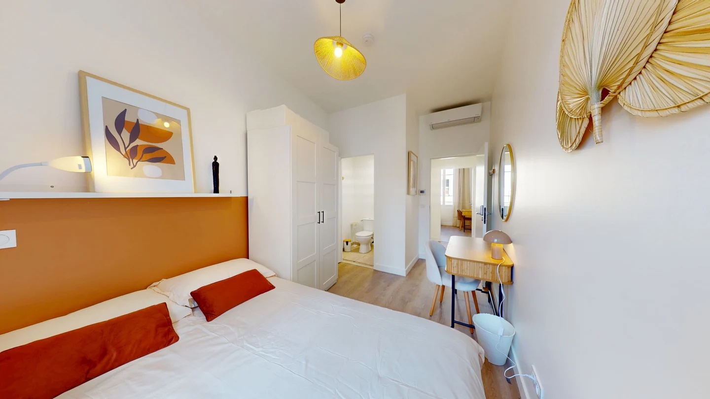  Room 8  -  Gena  - Gallery -  2