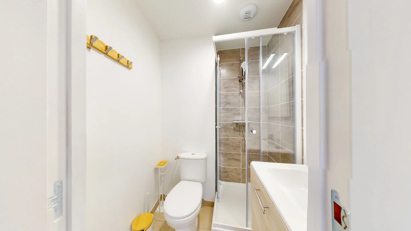 Room 4 - Gena - Gallery - 3