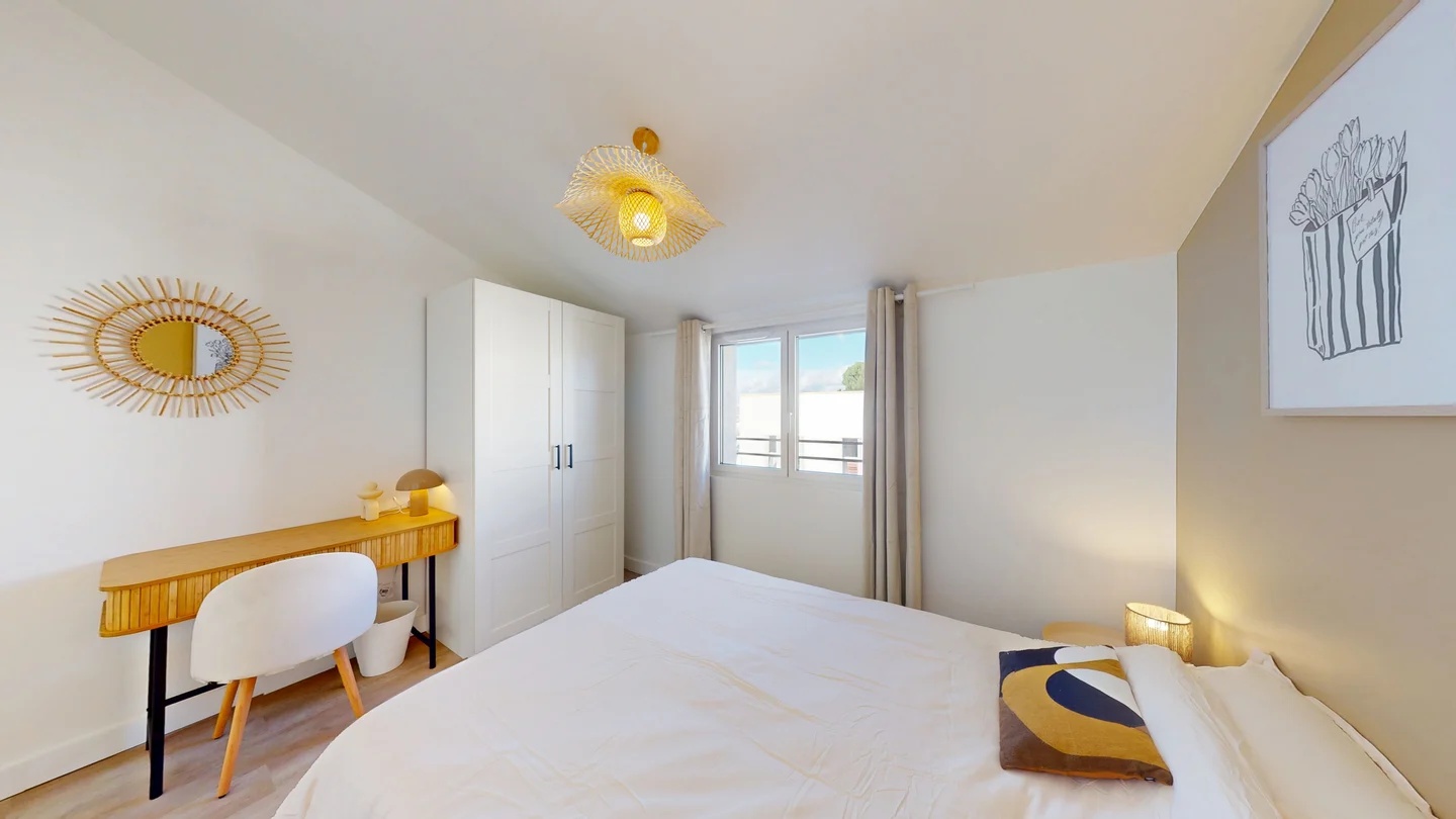 Room 16 - Gena - Gallery - 2