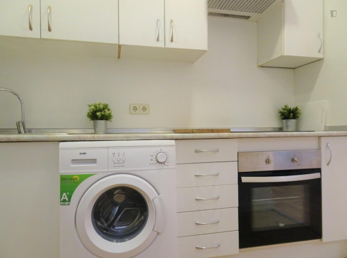 Charming double bedroom near Rubén Darío metro station