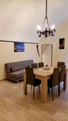 Corso Vittorio Emanuele III - Dimora Maggi Camino