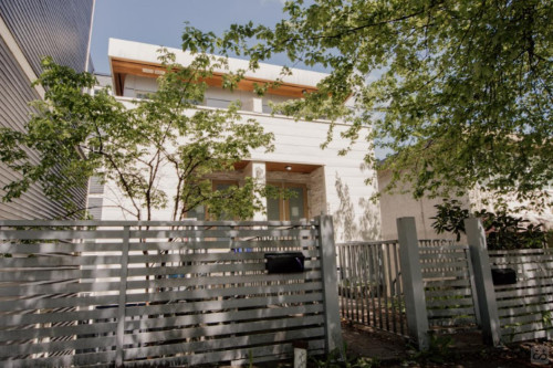 Spacious Comfortable House three blocks away from China Creek North Park Home