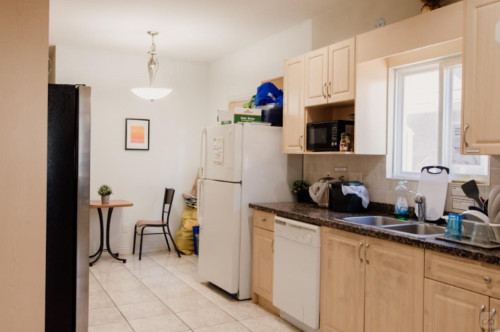 Spacious Comfortable House near The Crystal Mall