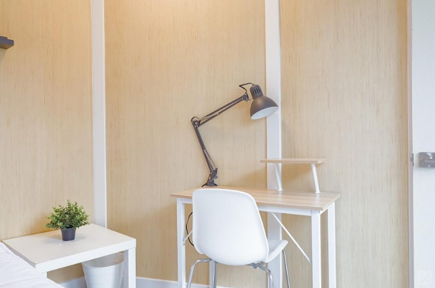  Flex Room - Trout  -  Modern Stylish Building w/ Terrace near John Hendry Park (Trout Lake Park) Home  - Gallery -  1