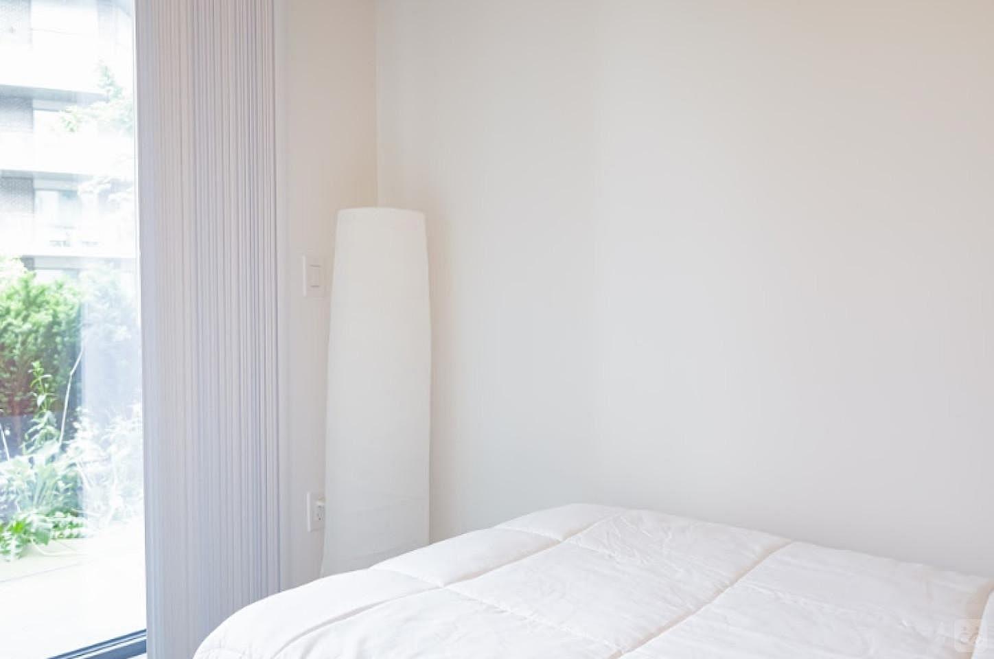  Flex Room - Trout  -  Modern Stylish Building w/ Terrace near John Hendry Park (Trout Lake Park) Home  - Gallery -  2