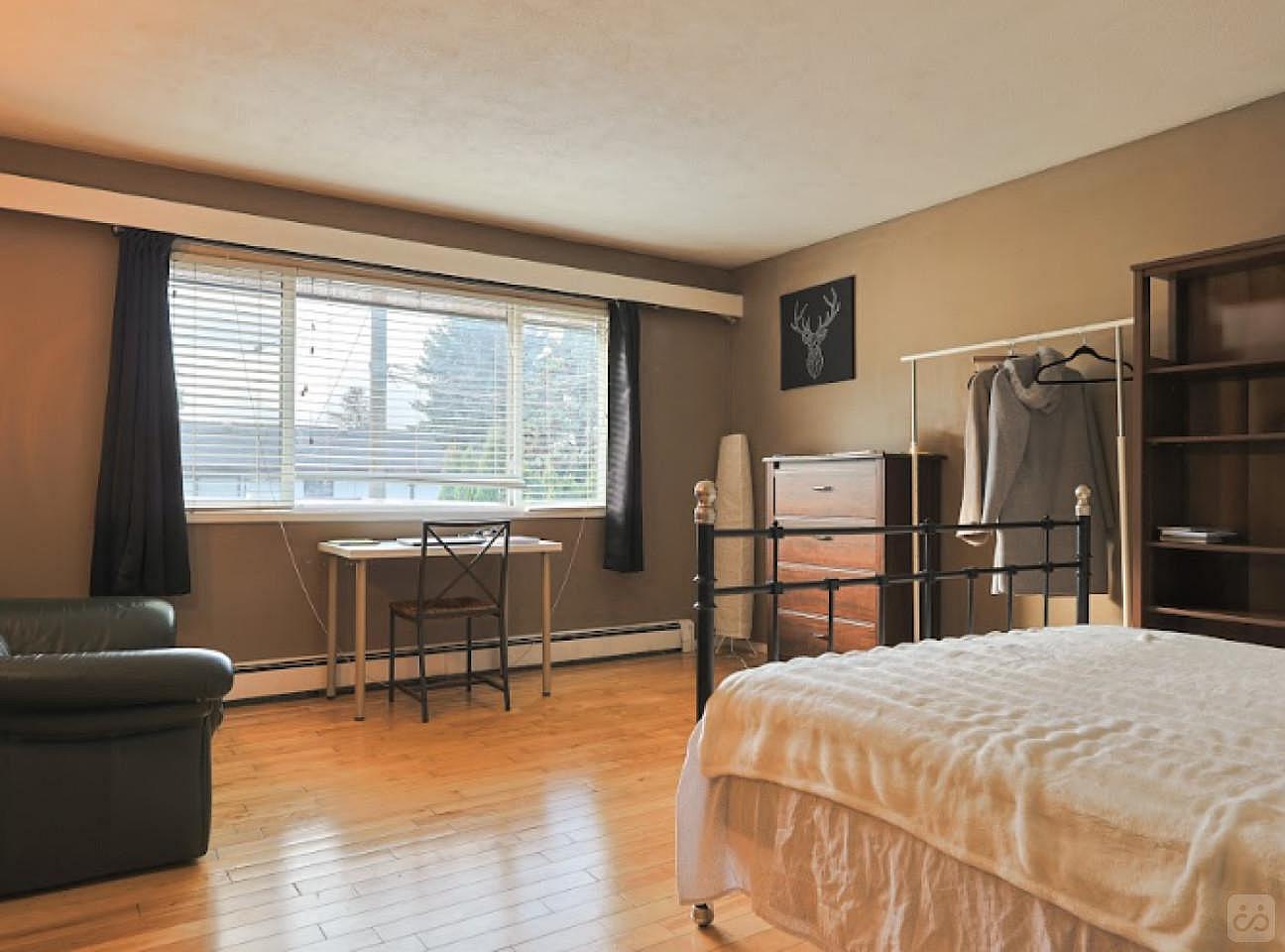 Standard Room - 4